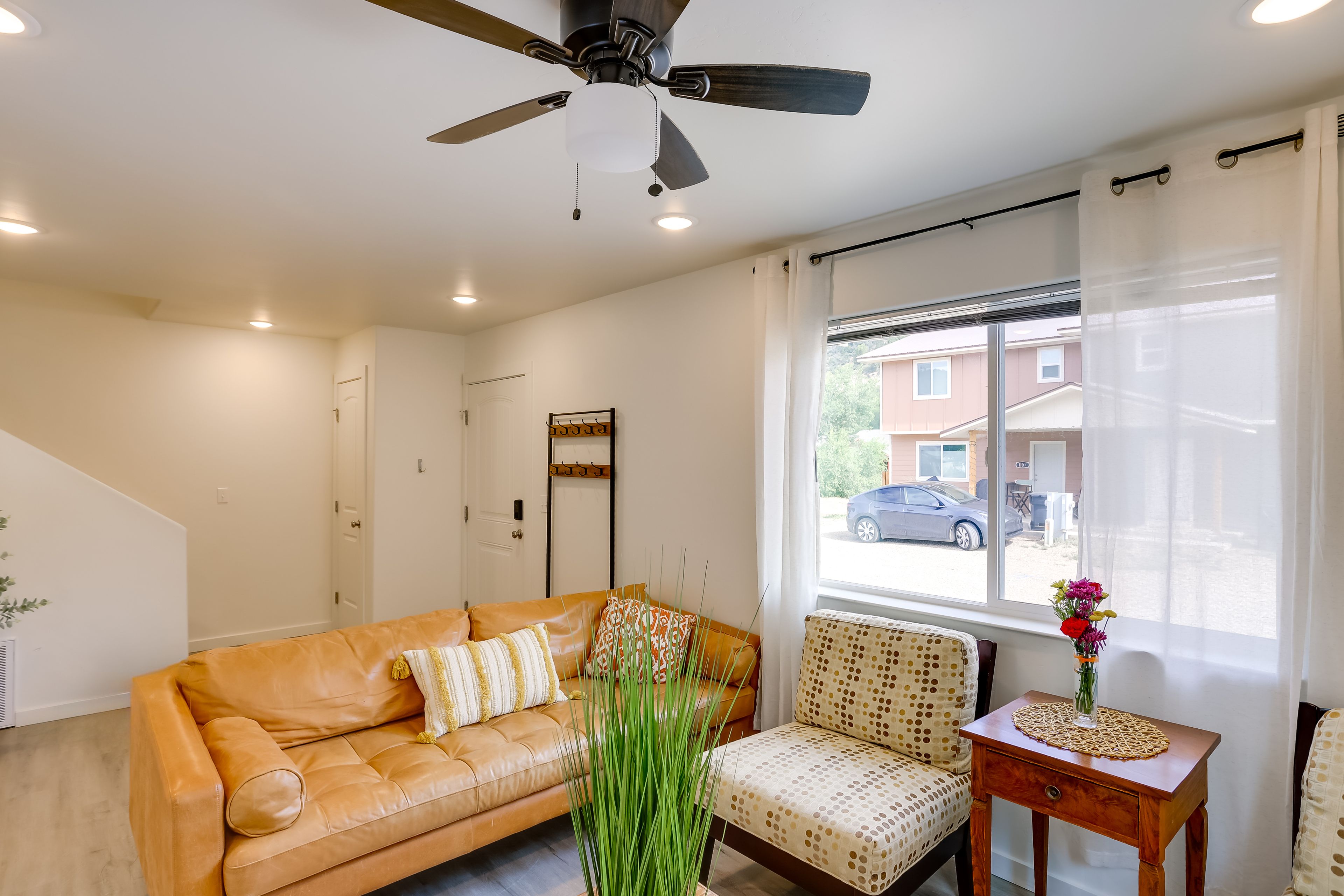 Living Room | Expansive Mountain Views | On-Site Parking