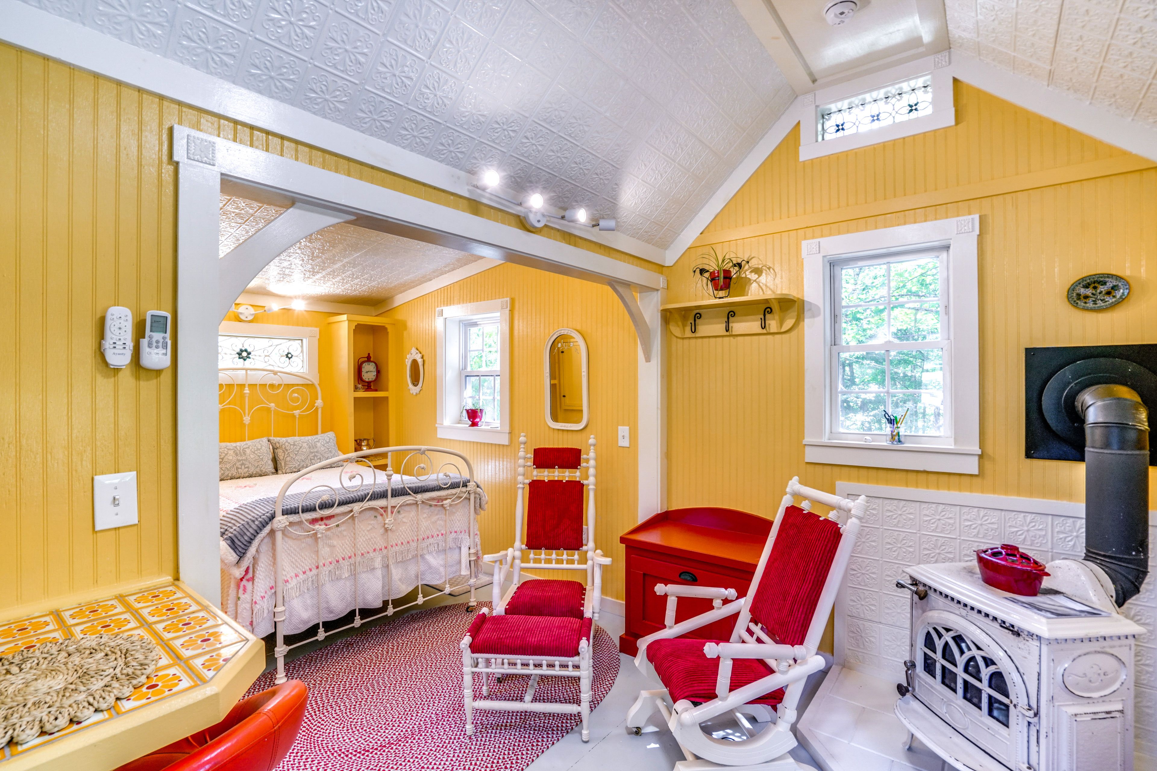 Studio | Queen Bed | Living Area | Wood-Burning Stove Unavailable