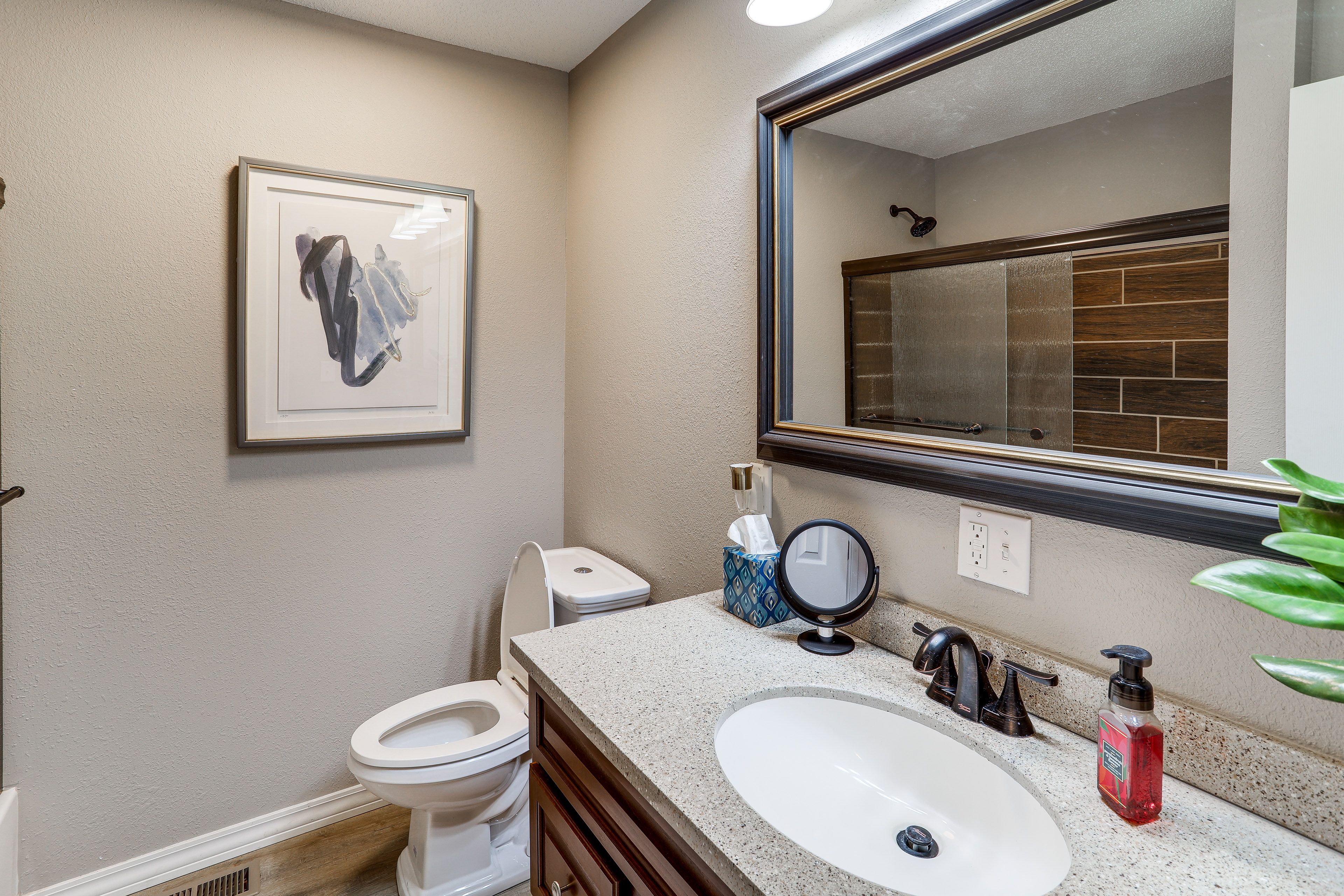 Full Bathroom