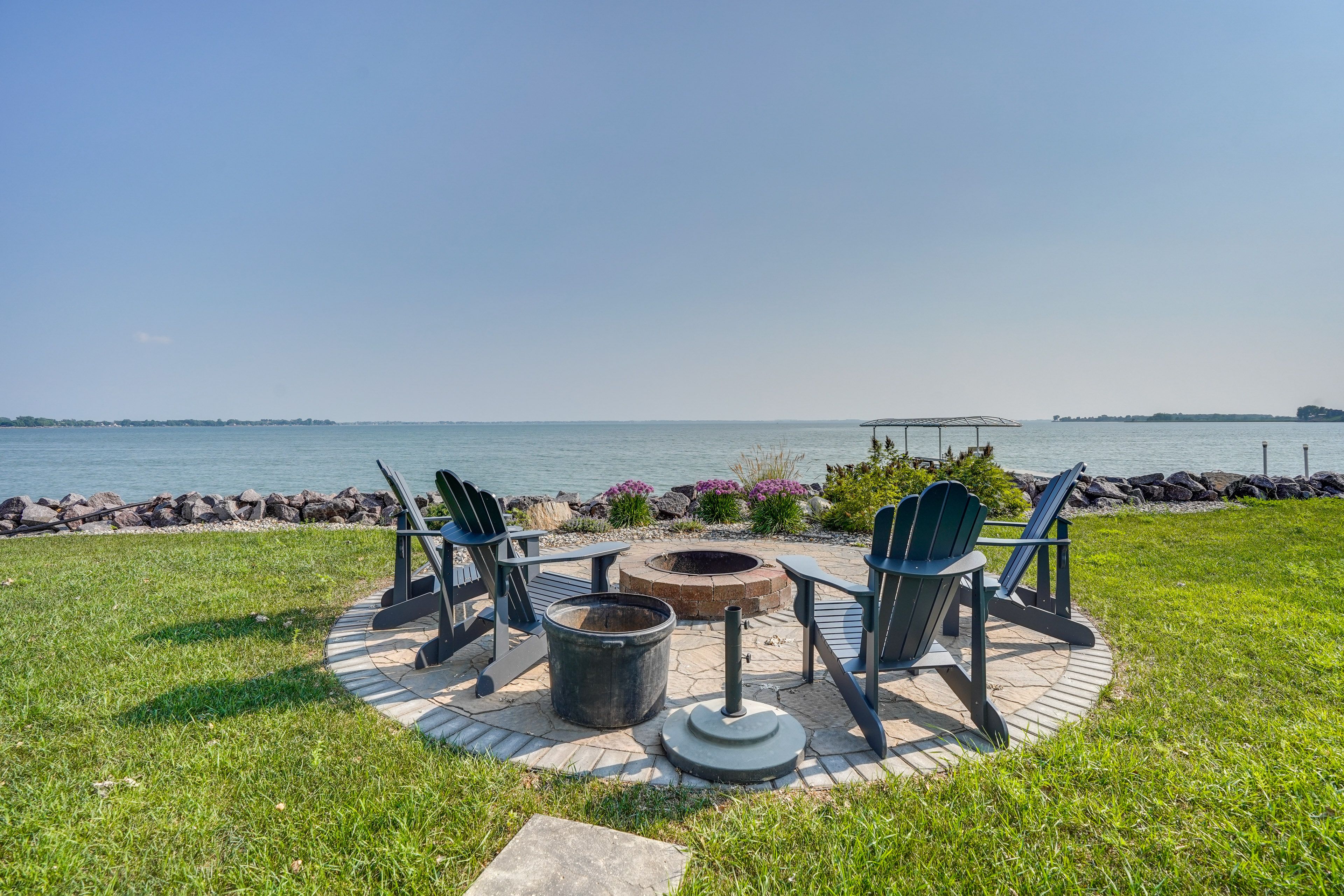 Castlewood Vacation Rental | 1,587 Sq Ft | 1BR | 2BA | Stairs Required