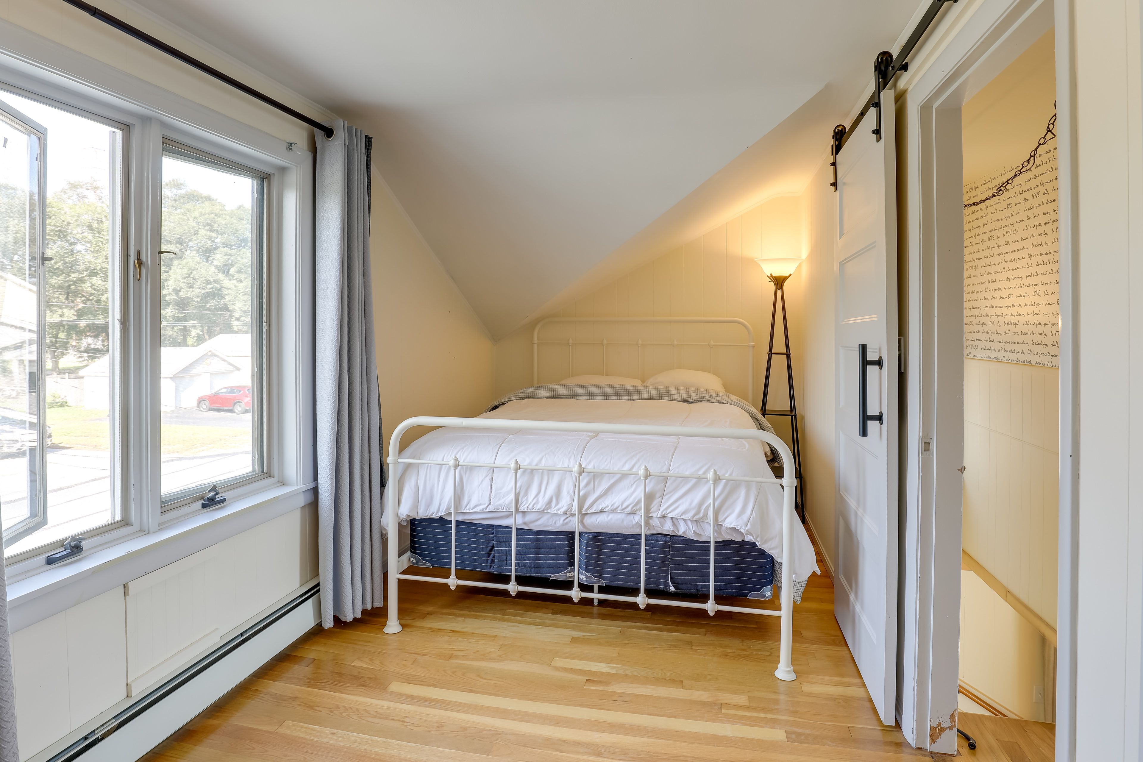Bedroom 2 | Queen Bed | 2nd Floor