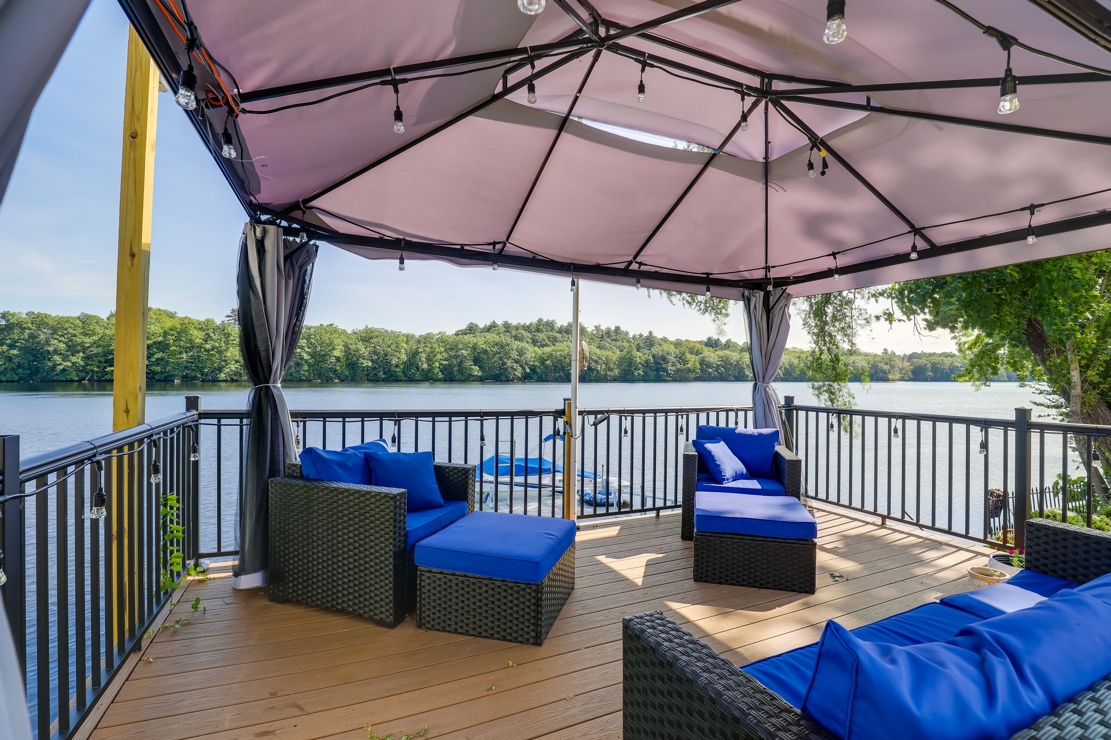 Riverside Gazebo | Hot Tub
