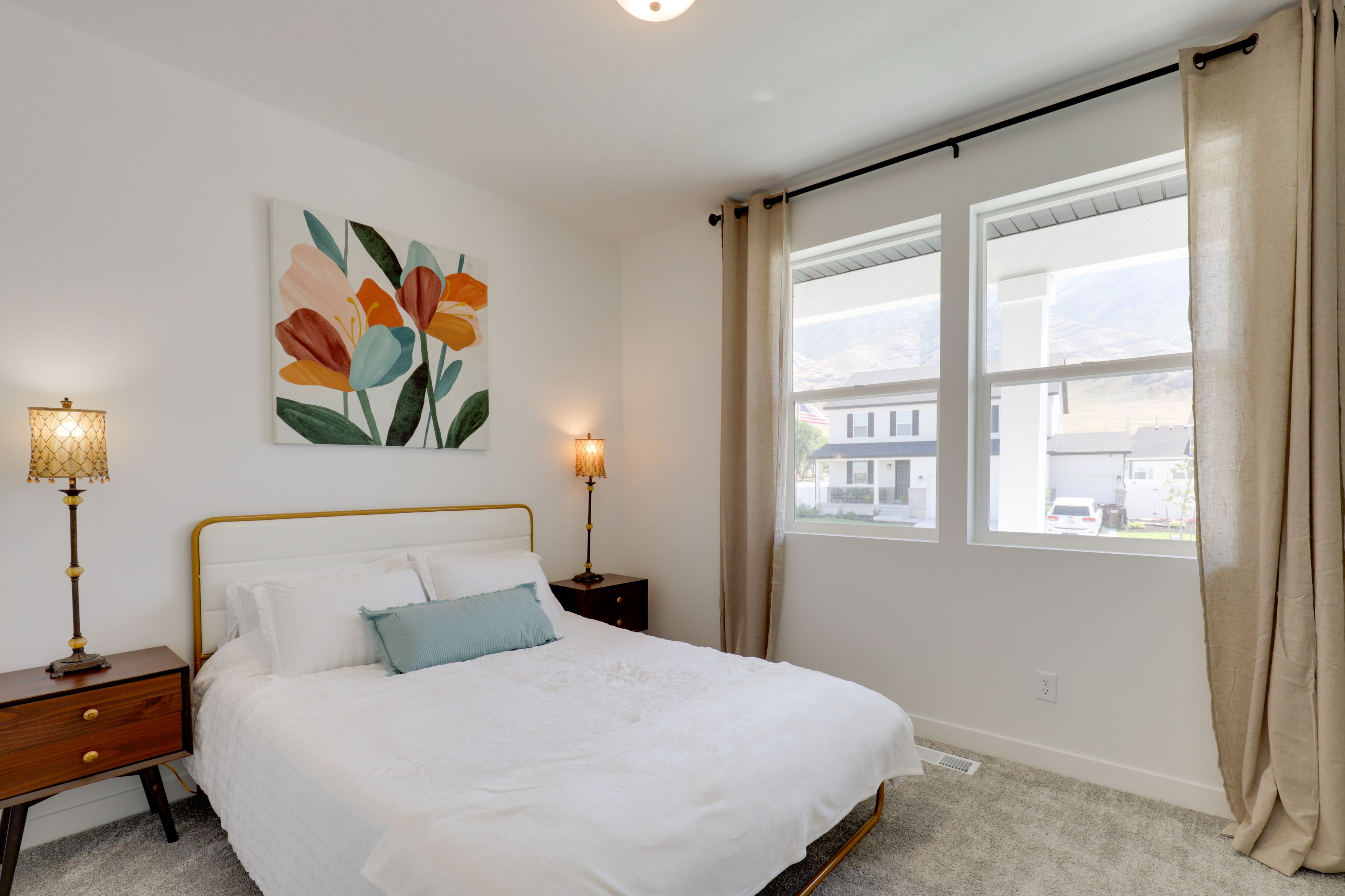 Bedroom 2 | Queen Bed