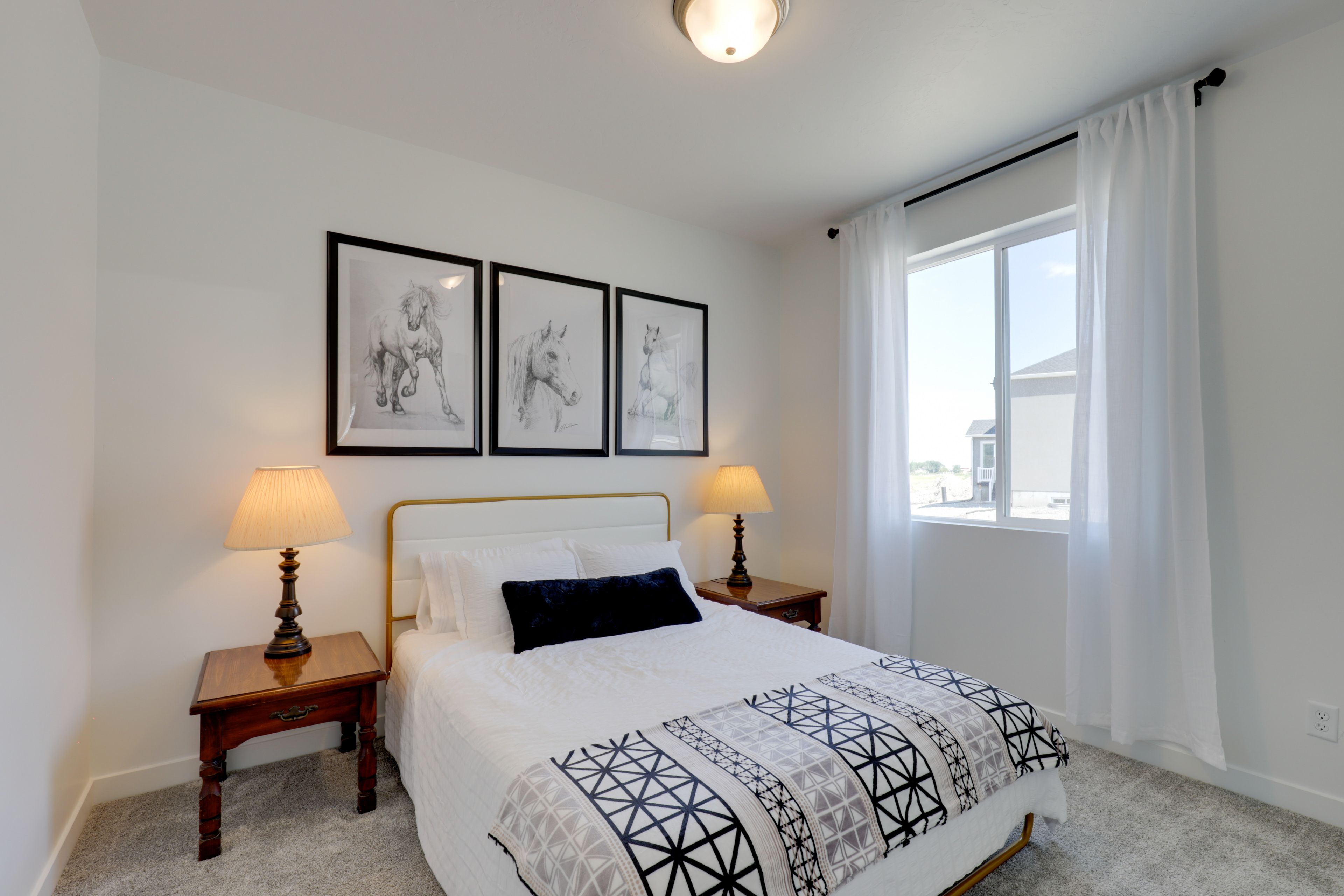 Bedroom 3 | Queen Bed