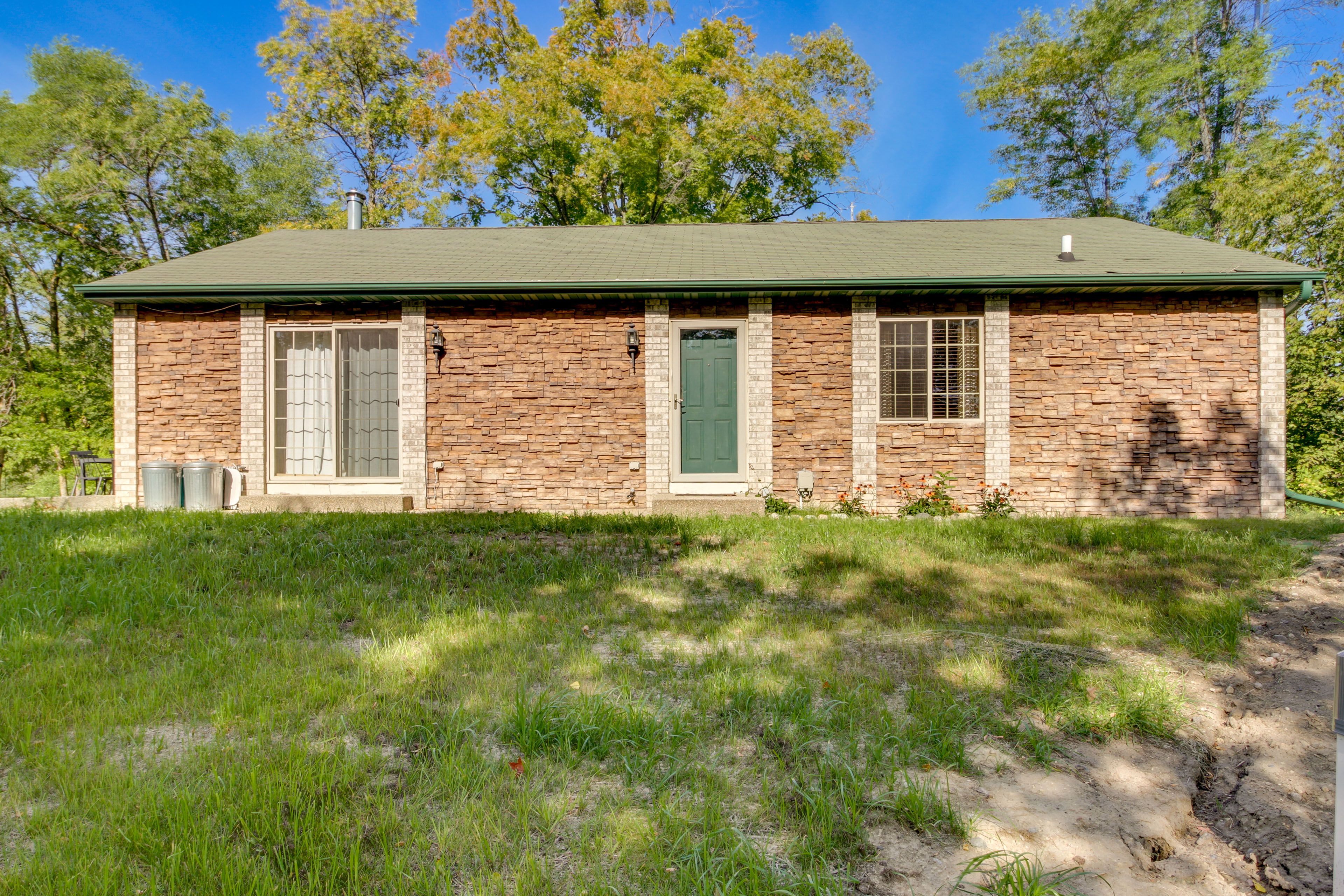 Parking | Driveway (4 Vehicles)