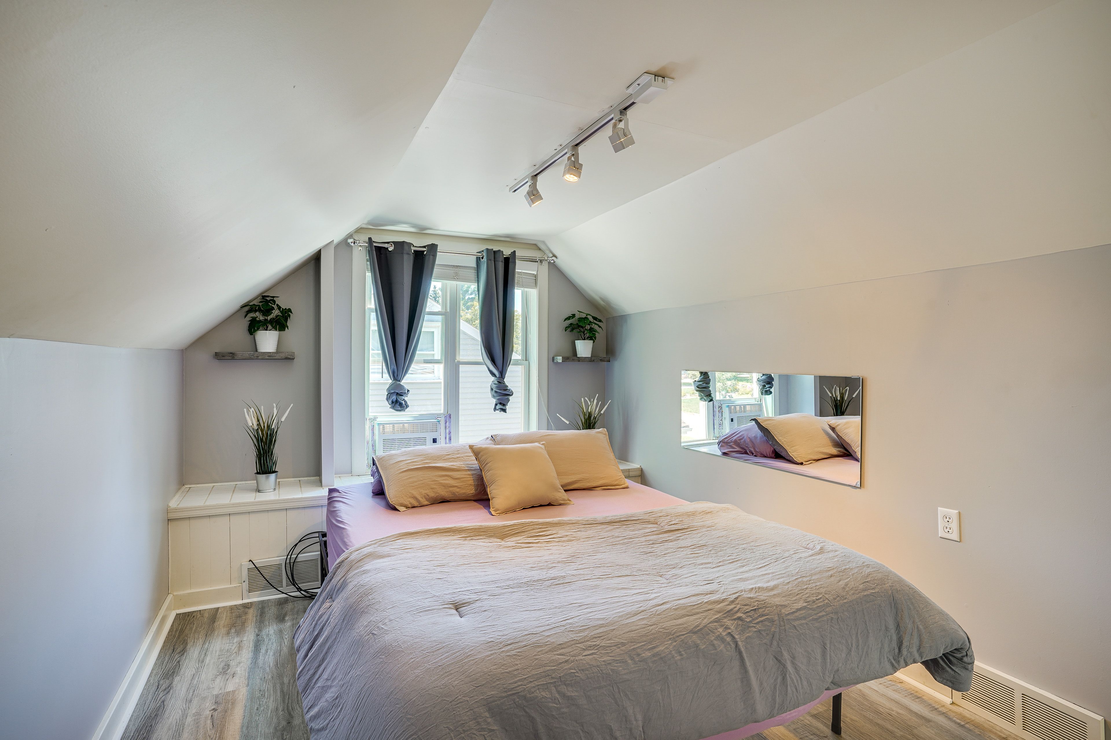 Bedroom 3 (Loft) | 2nd Floor | King Bed