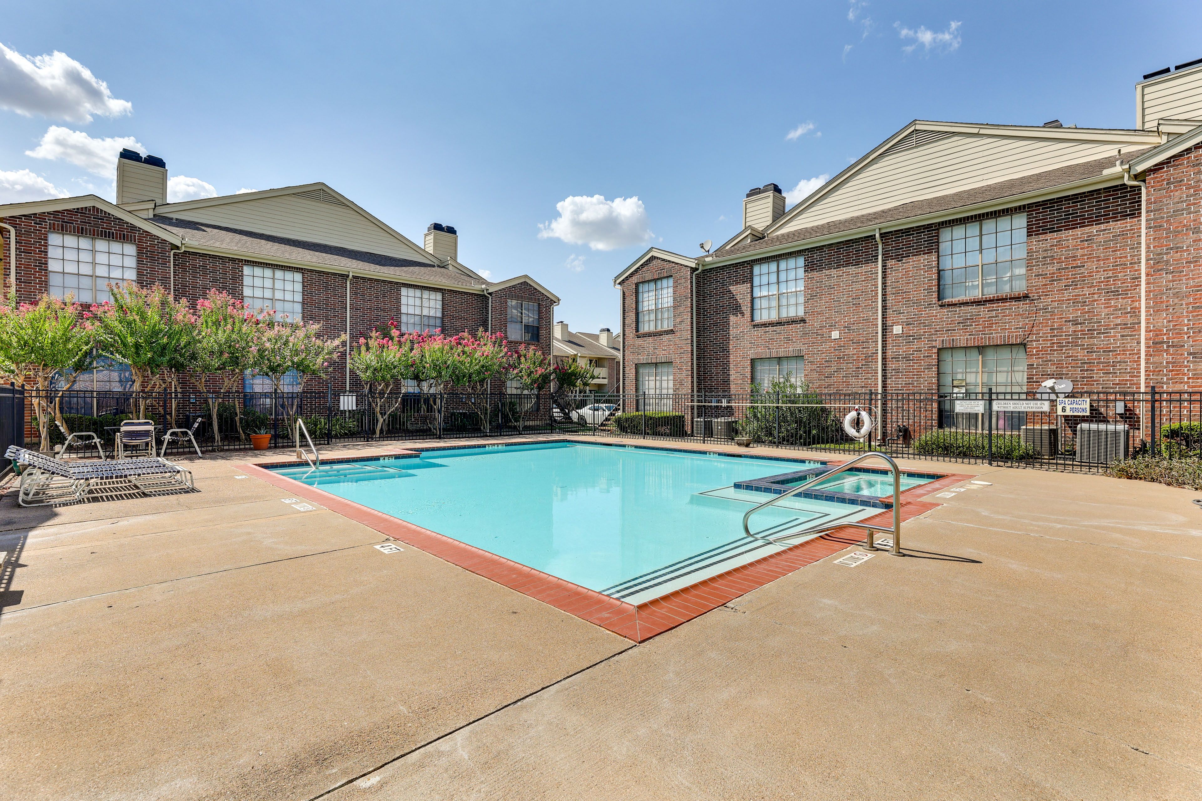 Community Outdoor Pool