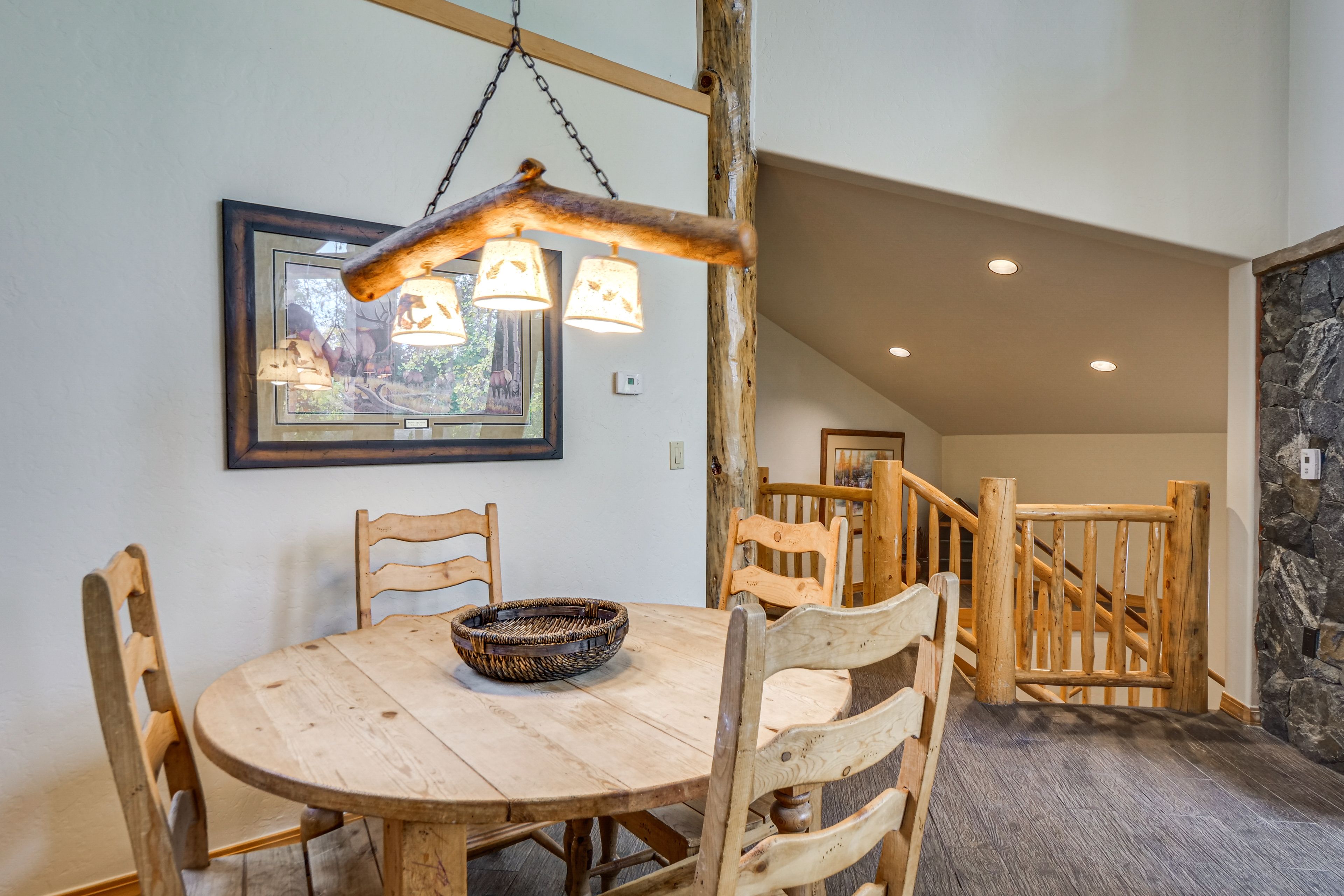 Breakfast Nook | Main Floor