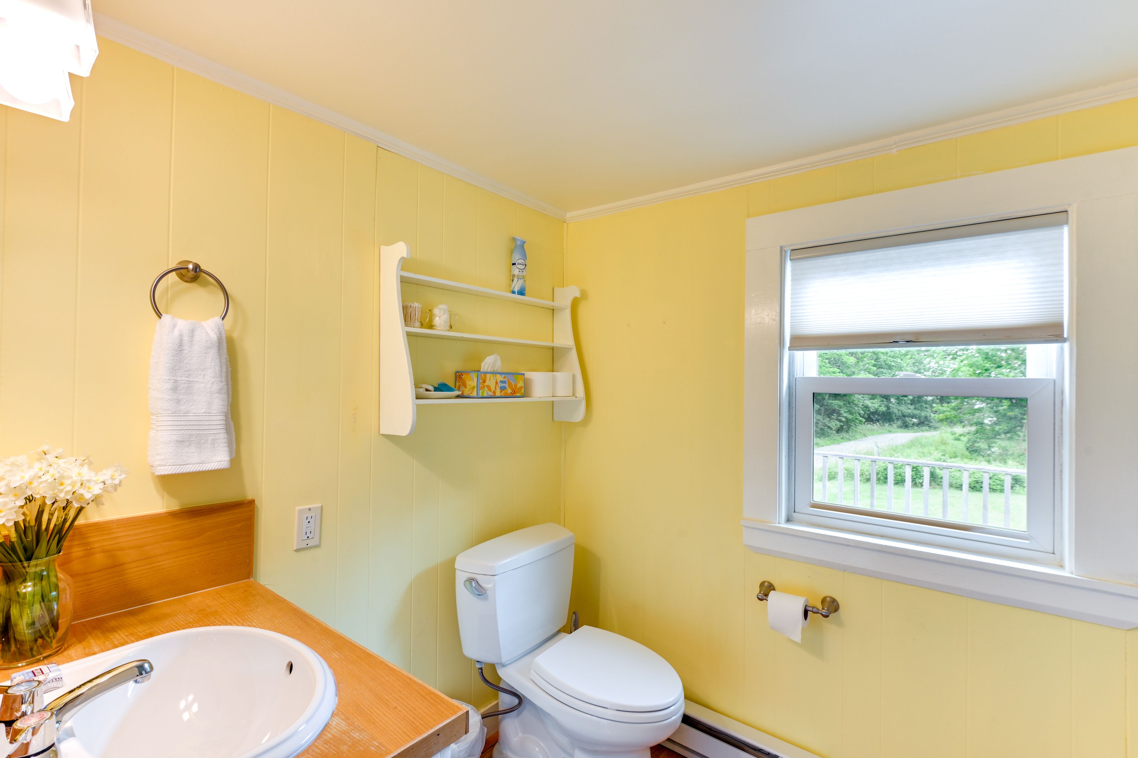 Full Bathroom