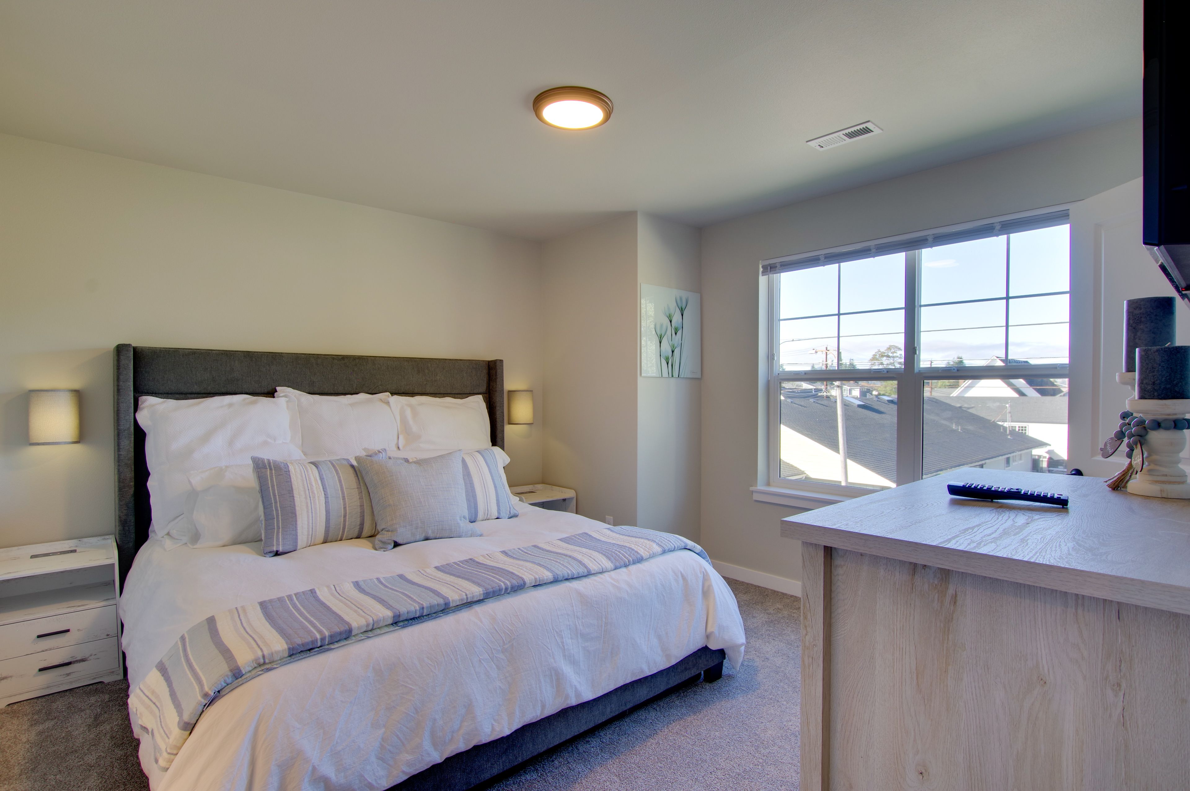 Bedroom 1 | King Bed | 2nd Floor | Linens Provided | En-Suite | Walk-In Closet