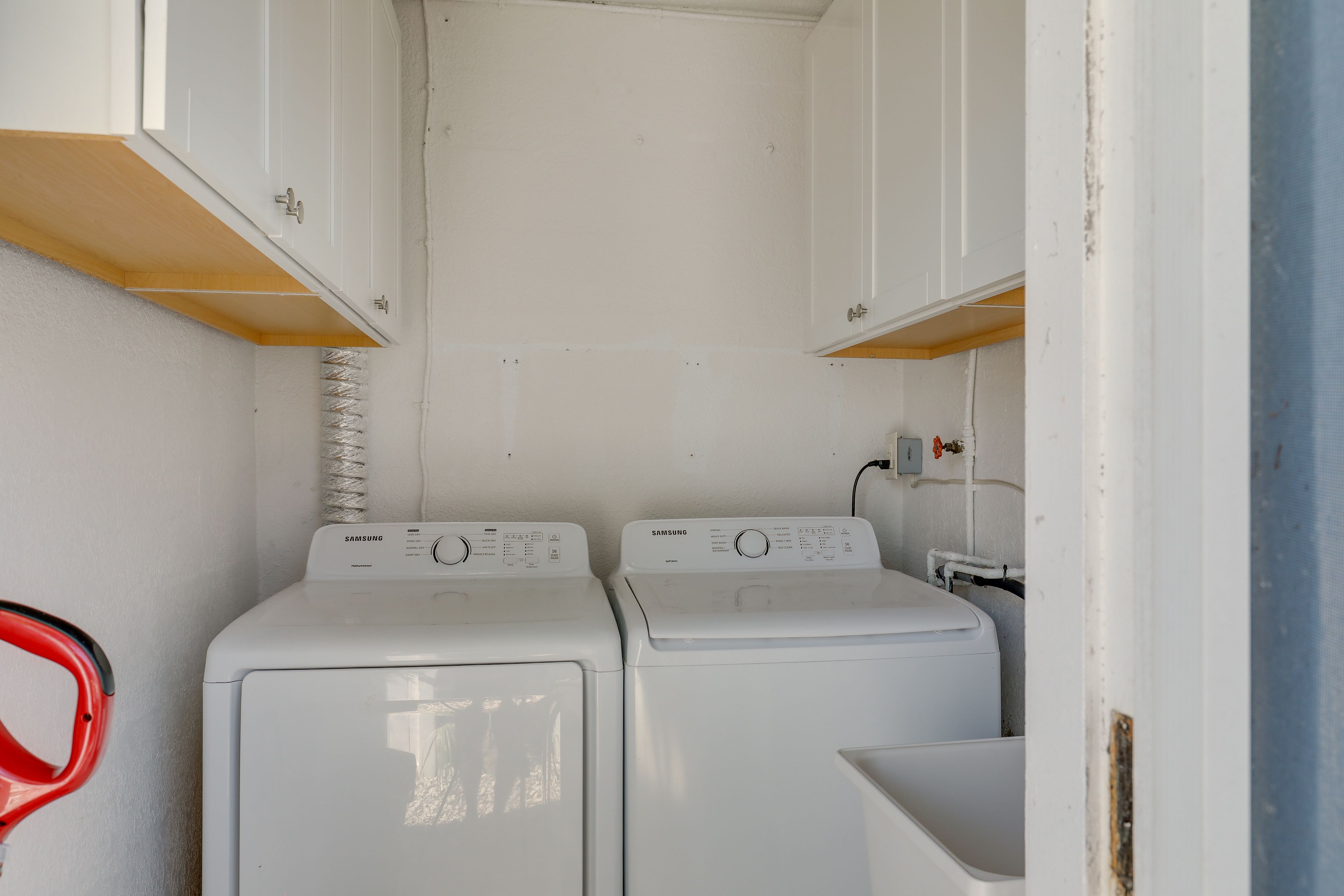 Shared Washer & Dryer