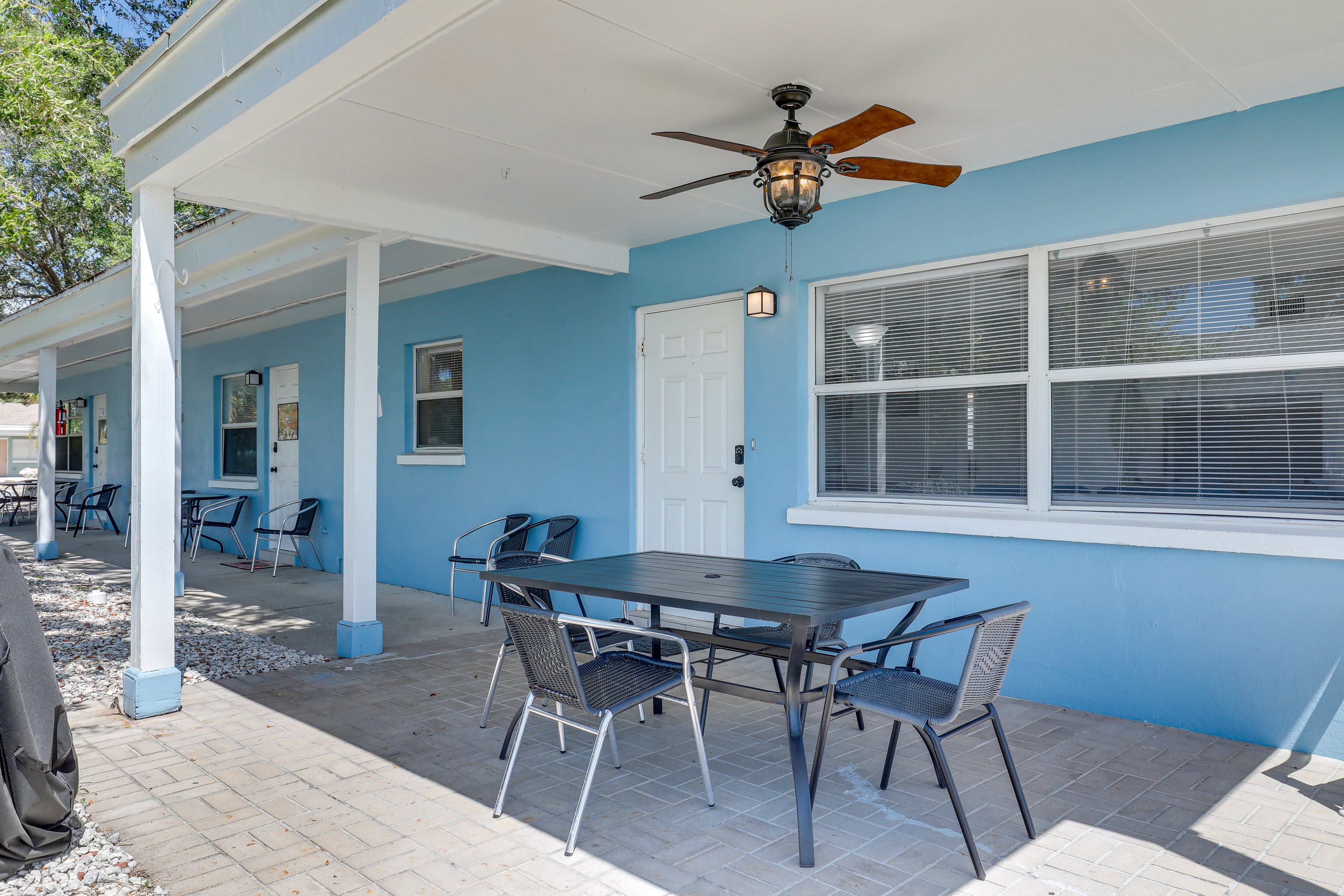 Covered Patio | Gas Grill