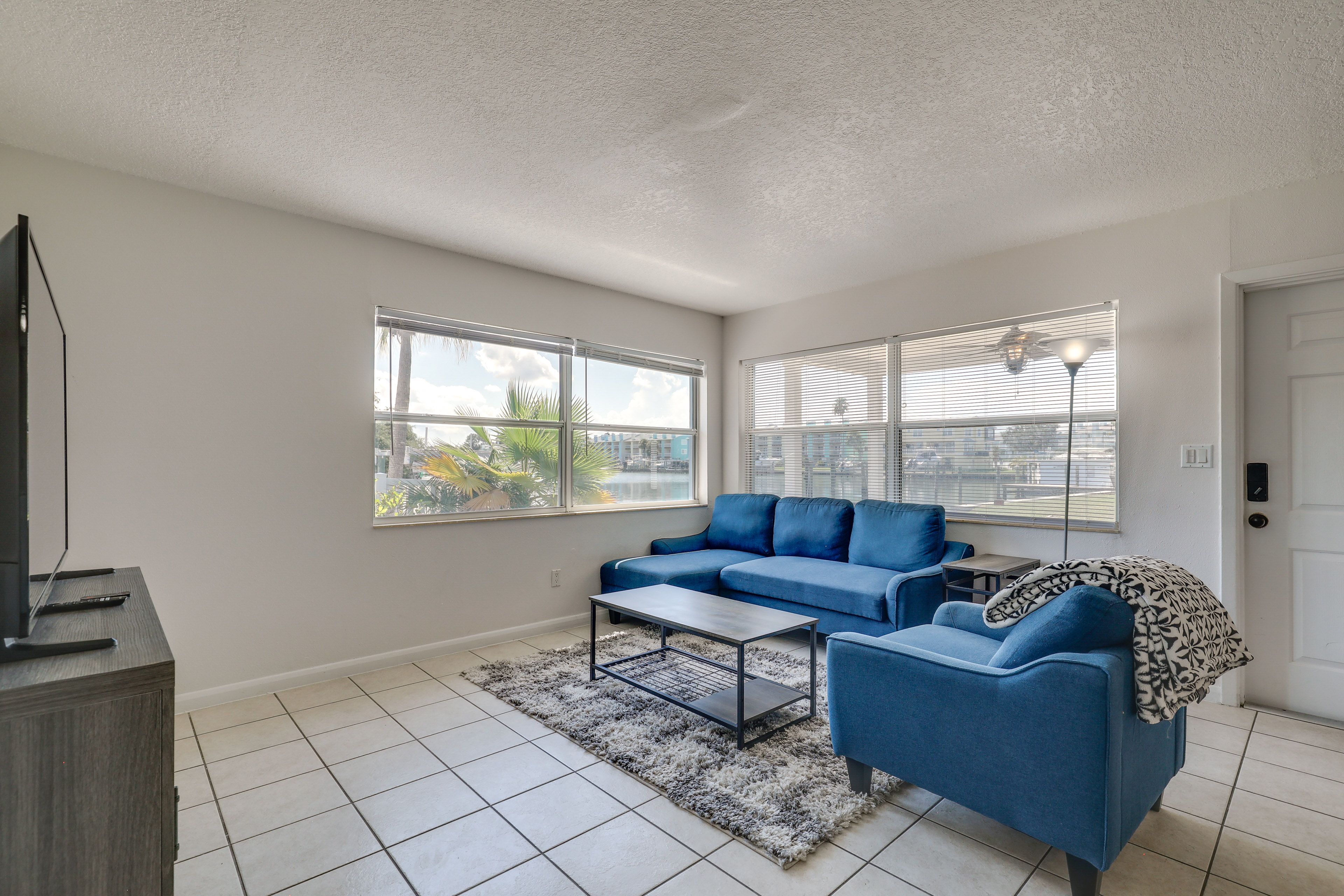 Living Room | Full Sleeper Sofa | Smart TV