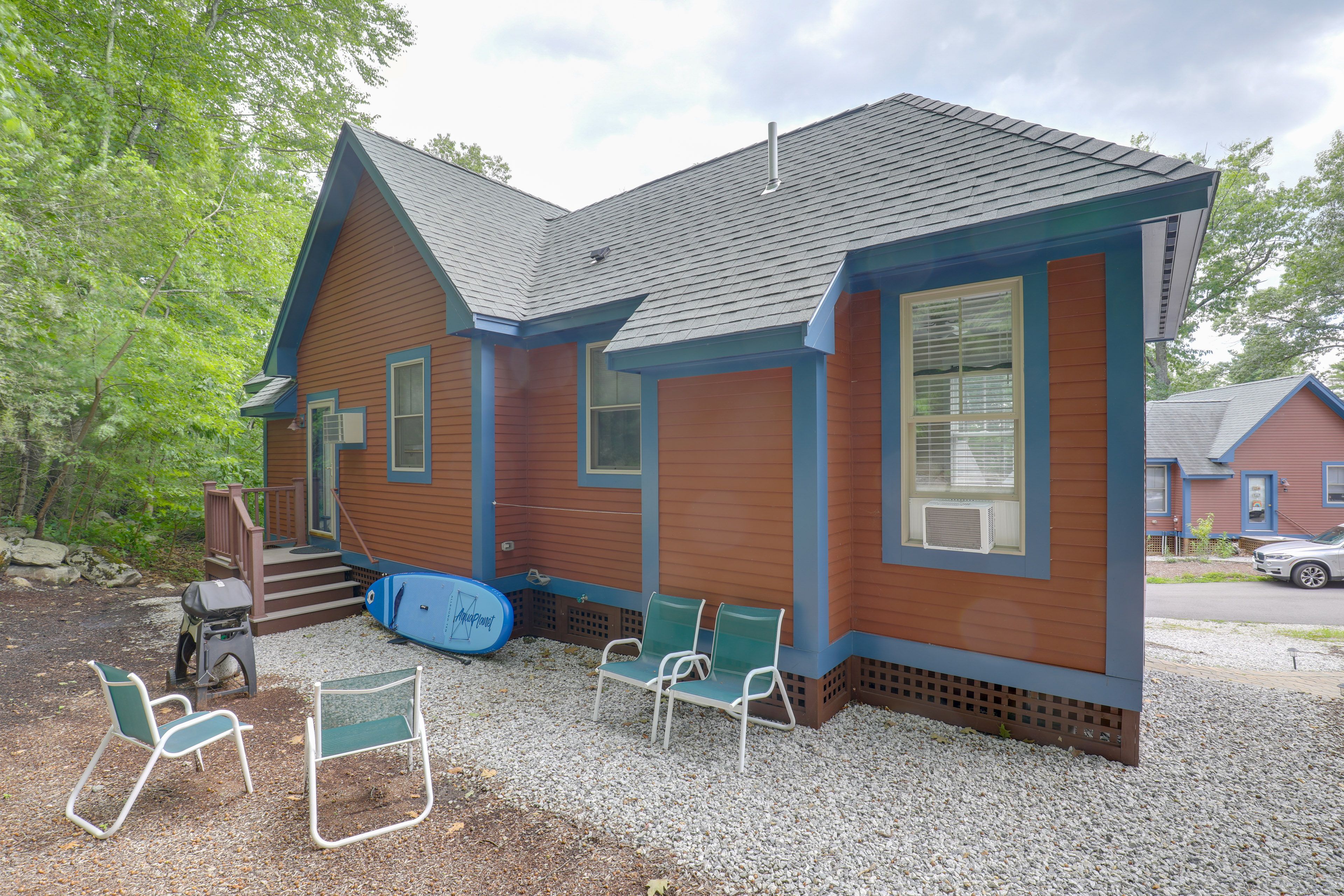 Exterior | Gas Grill | Paddleboard Provided