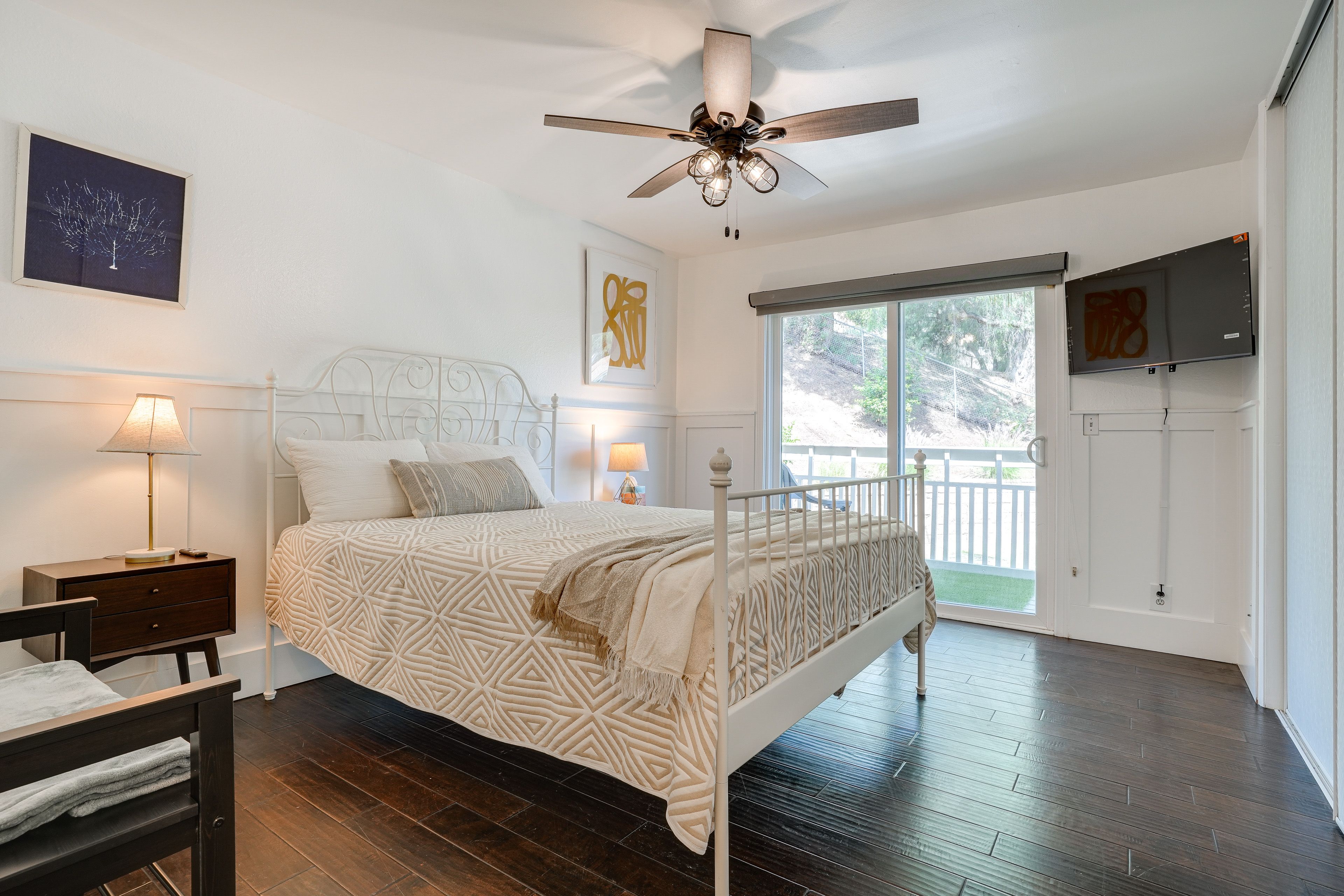 Bedroom 2 | Queen Bed
