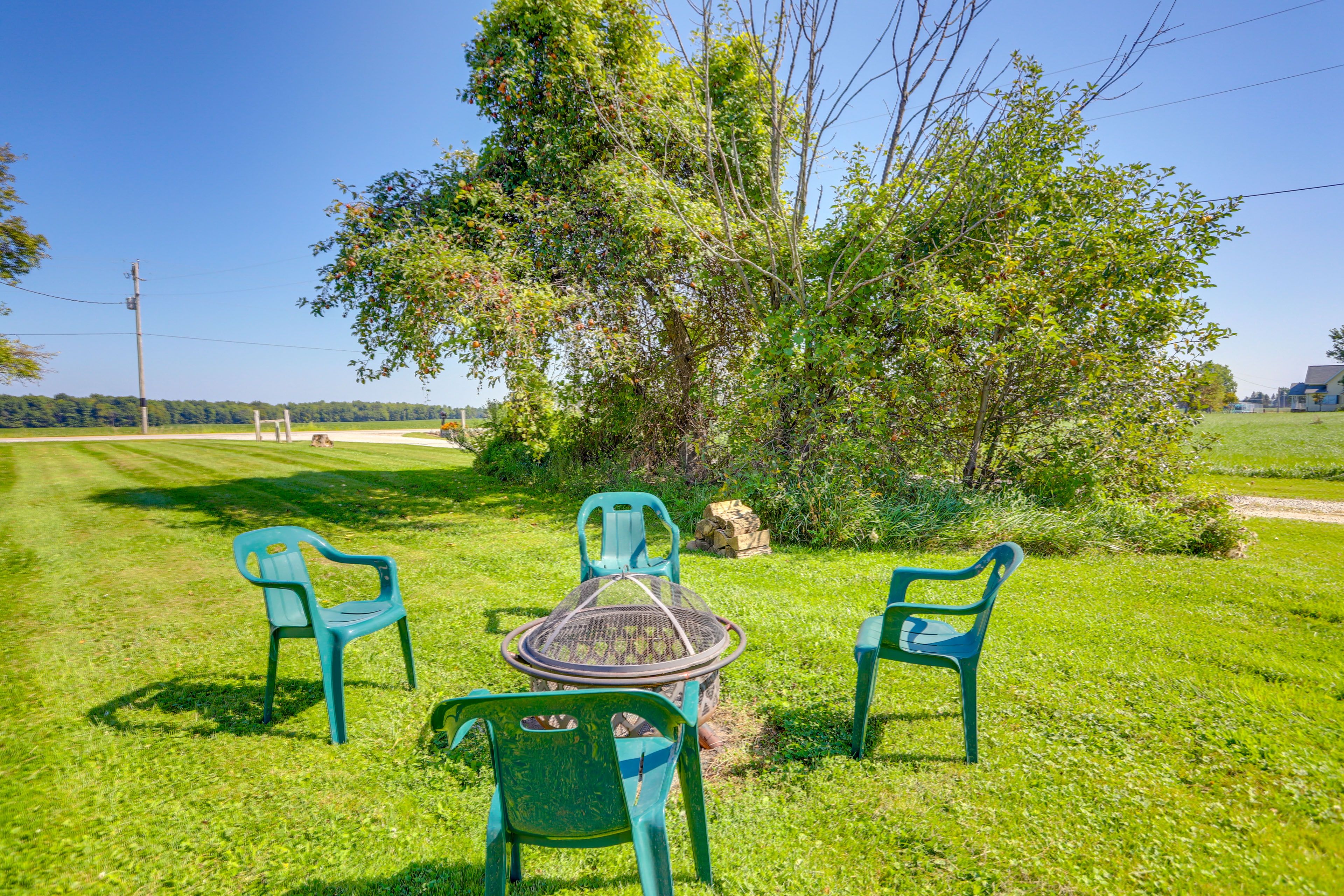 Fire Pit w/ Seating