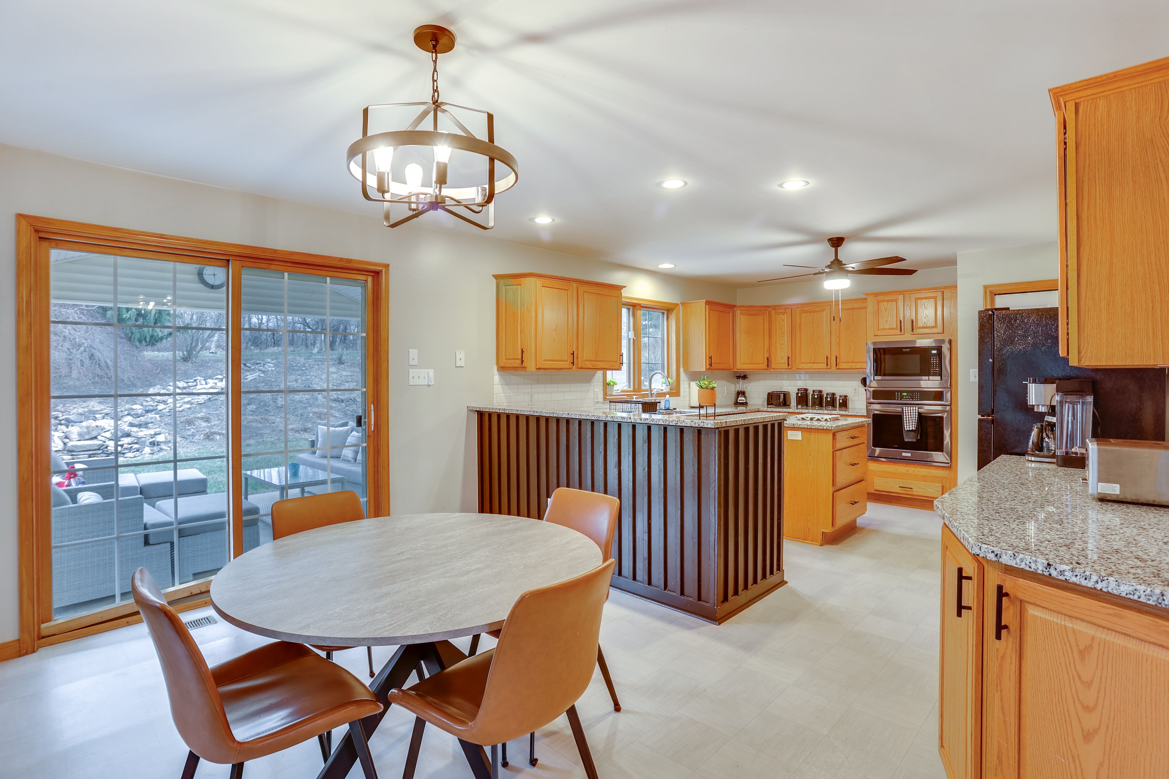 Breakfast Nook | Main Level