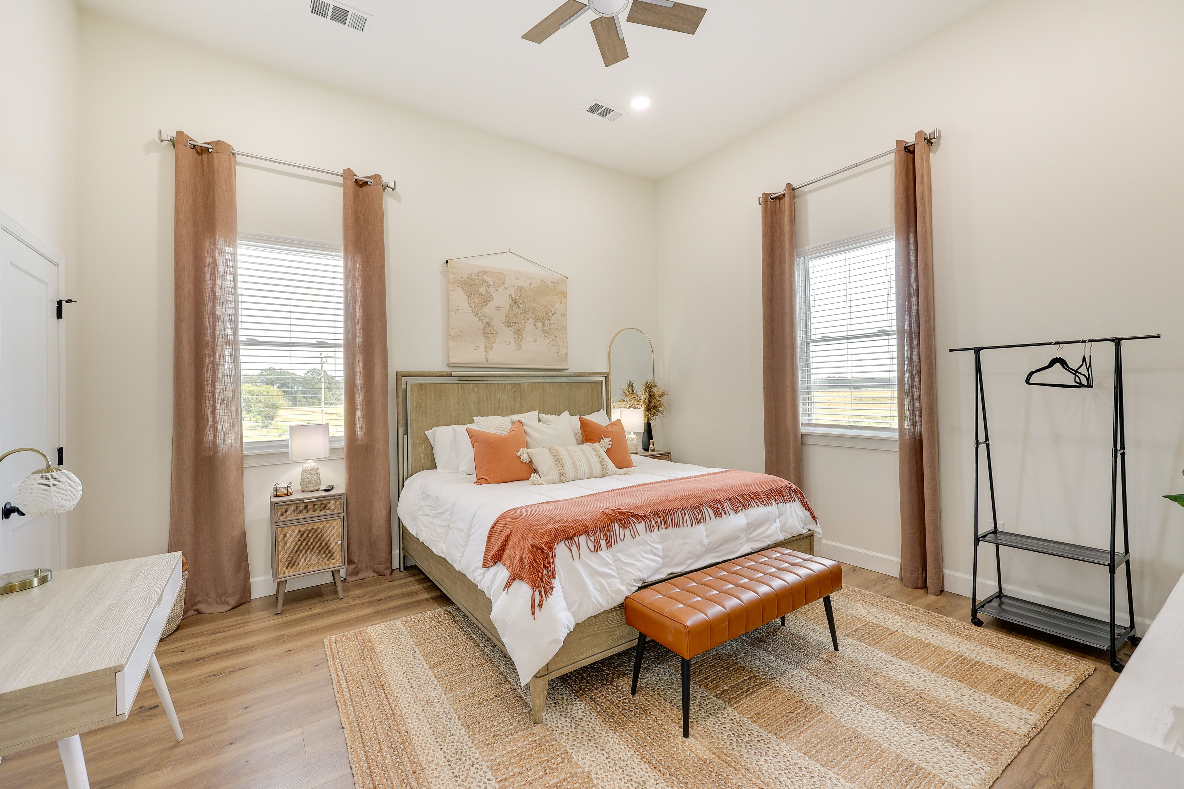 Bedroom 2 | King Bed | Smart TV