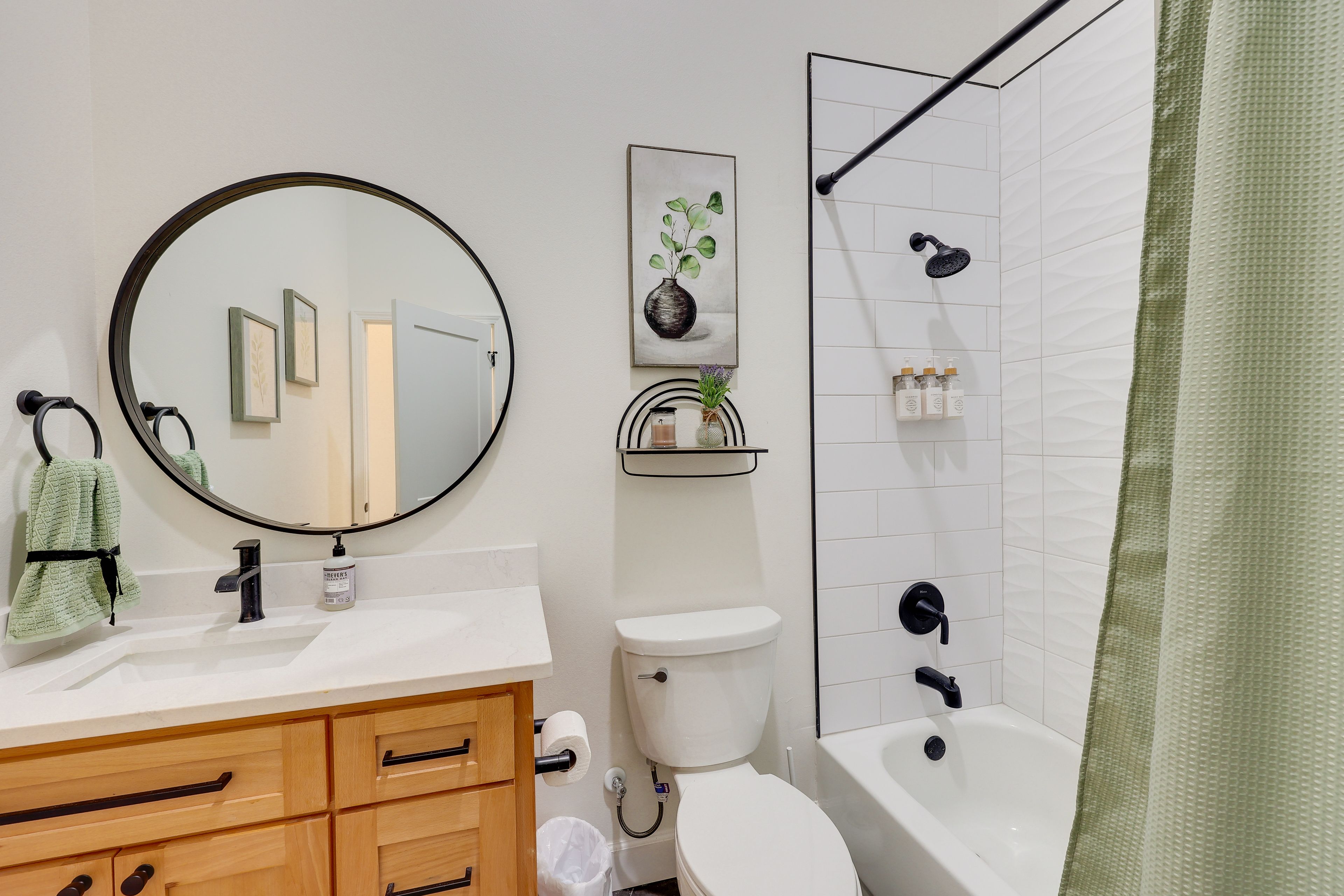 Full Bathroom