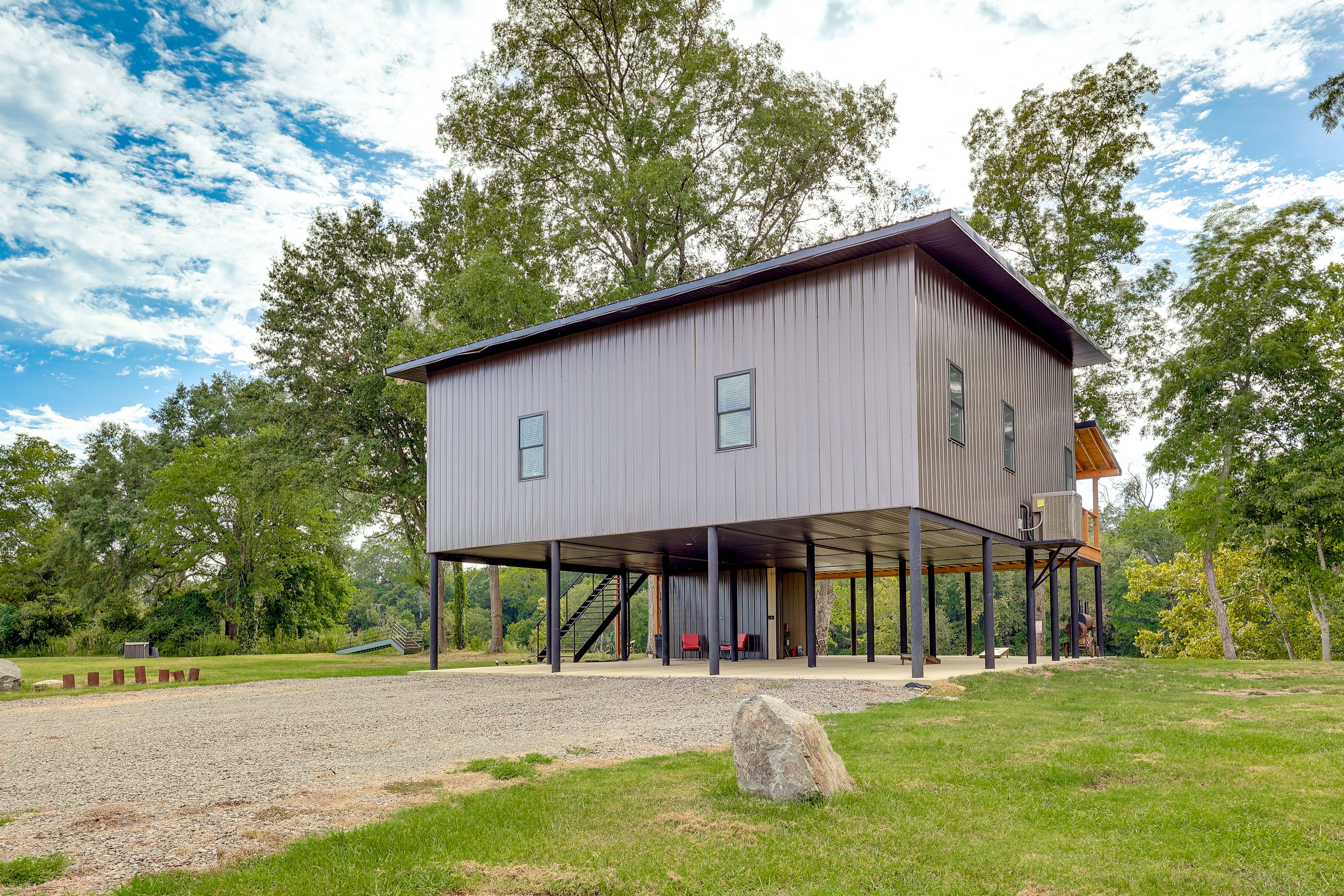Parking | Driveway (4 Vehicles) | Carport (5 Vehicles)