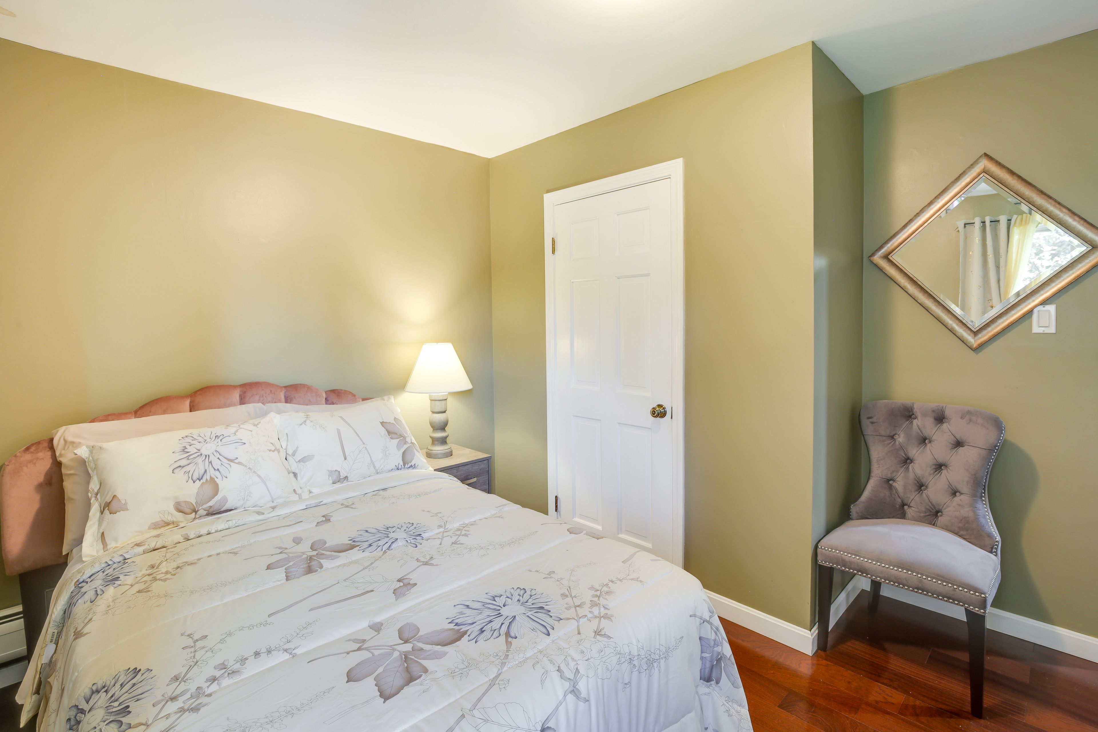 Bedroom 4 | Full Bed | 1st Floor | Desk