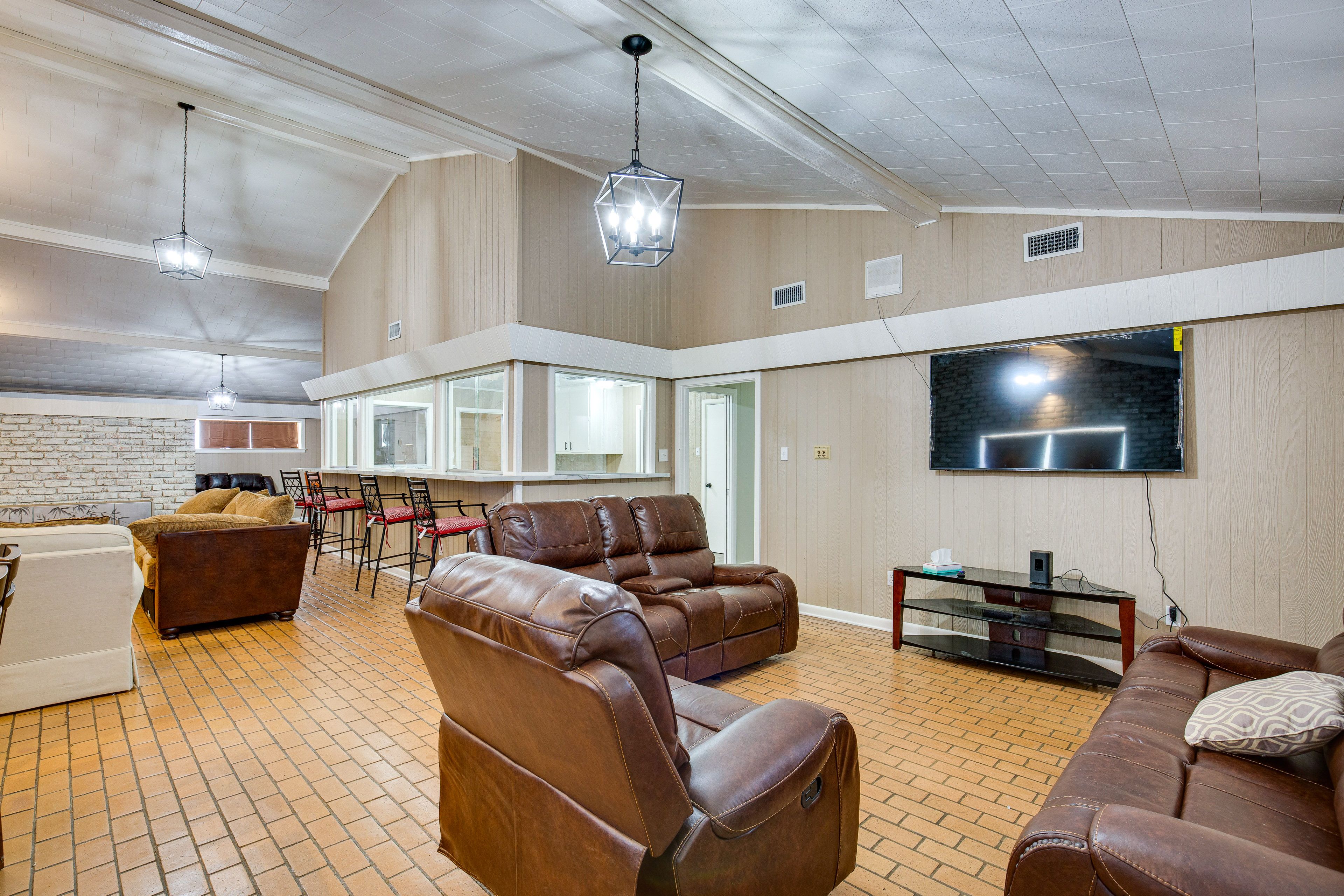 Living Room | Smart TV