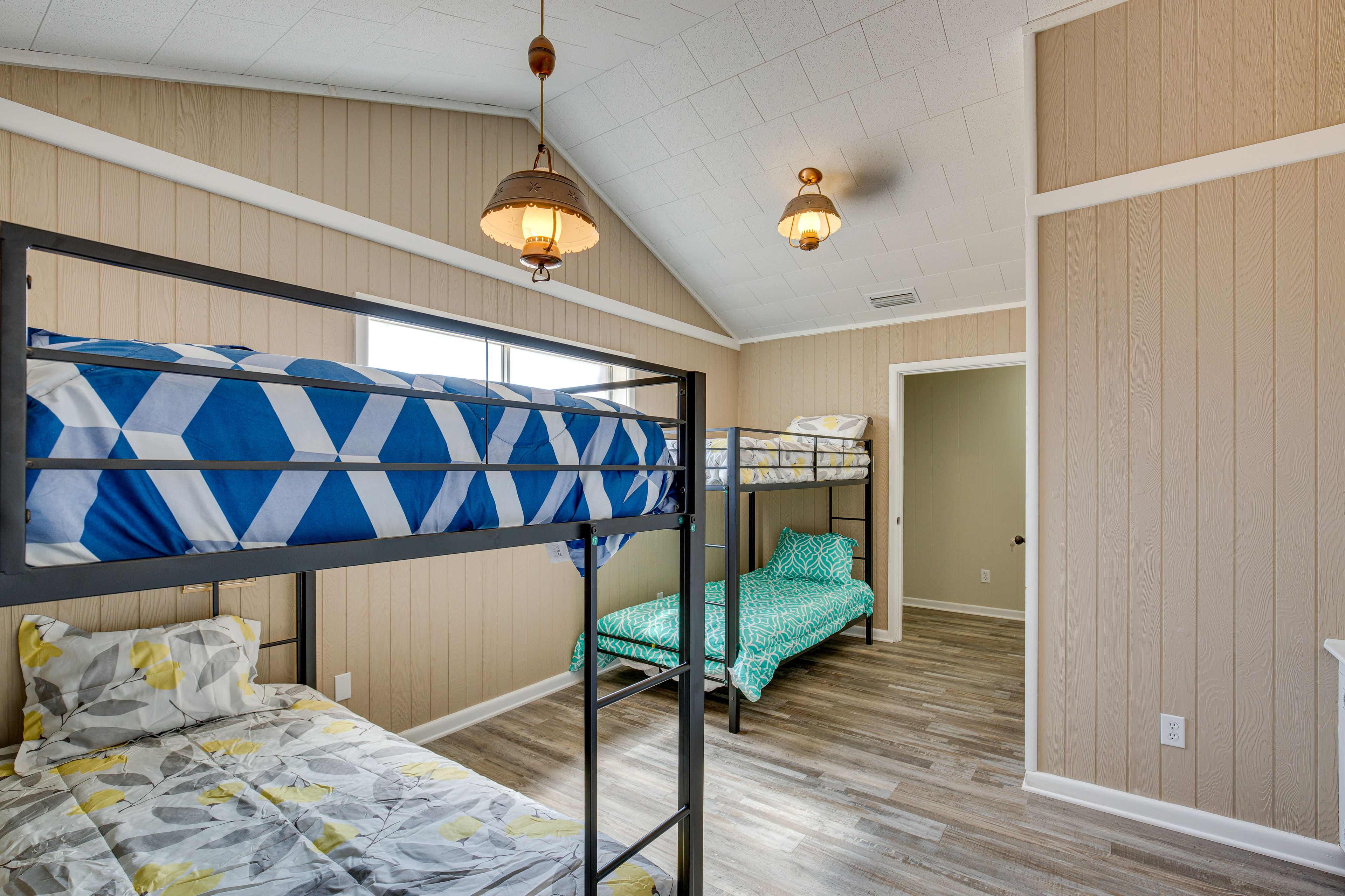 Bedroom 10 | 2 Twin Bunk Beds