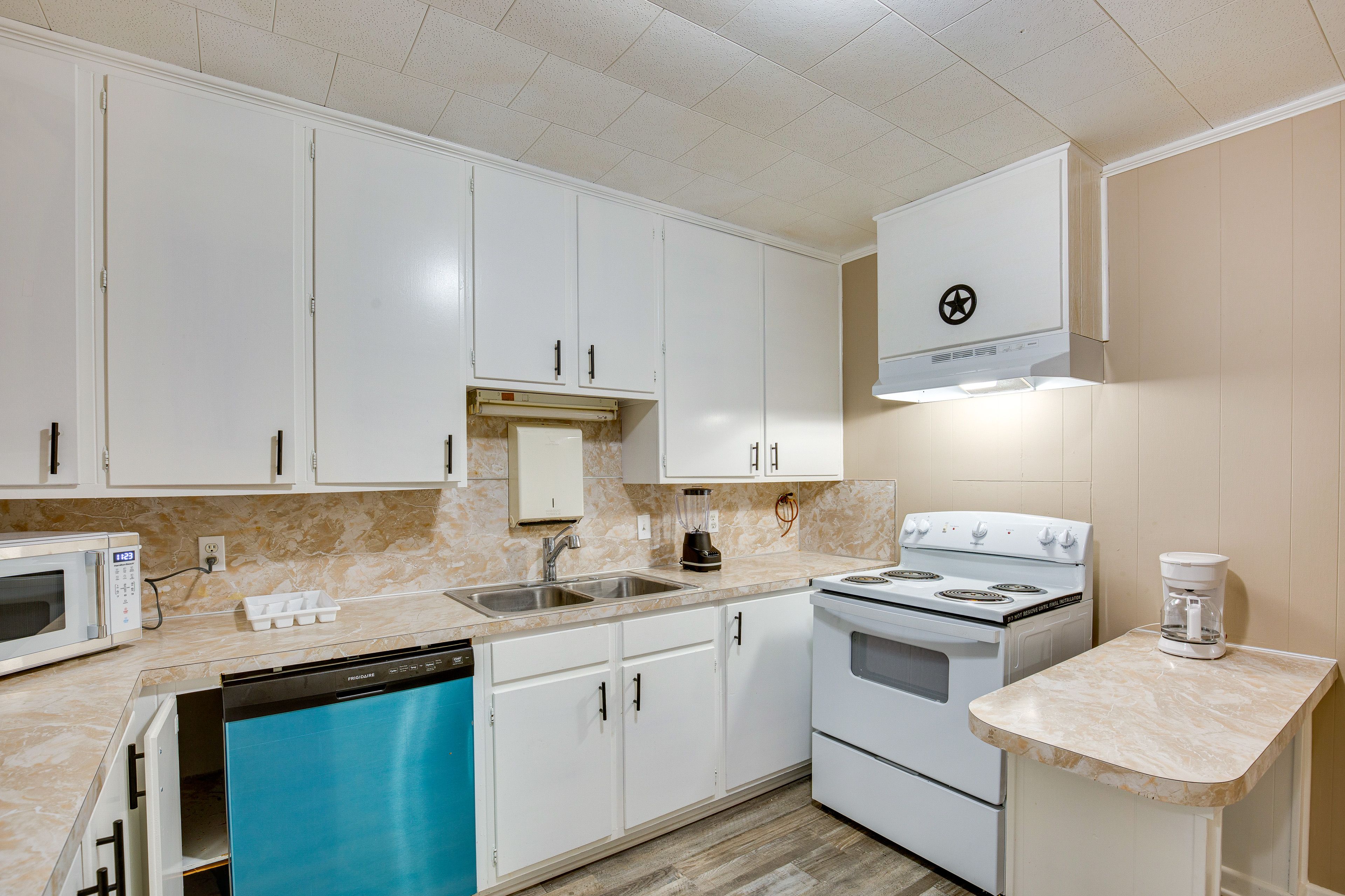 Kitchen | Coffee Maker | Blender