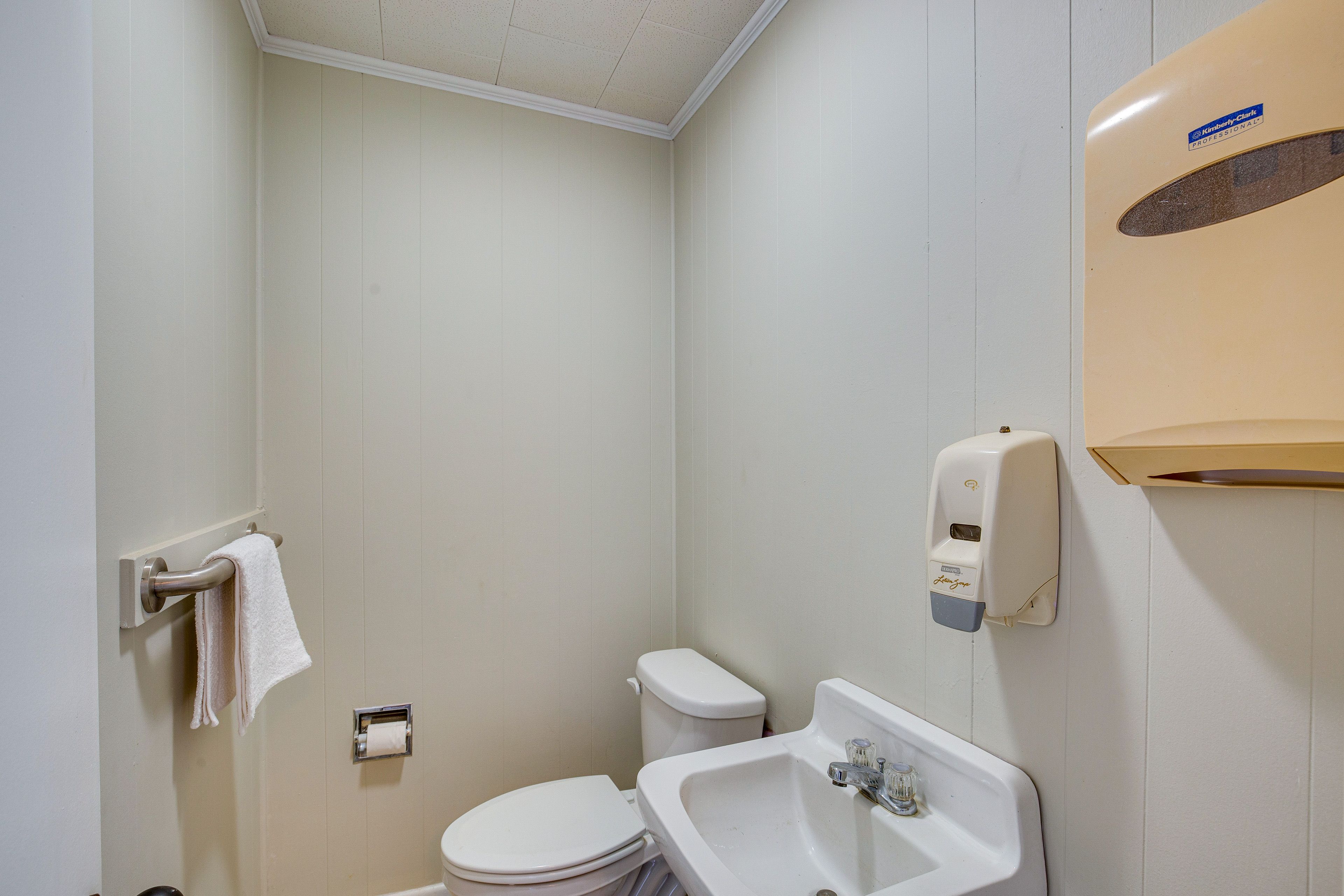 En-Suite Bathroom