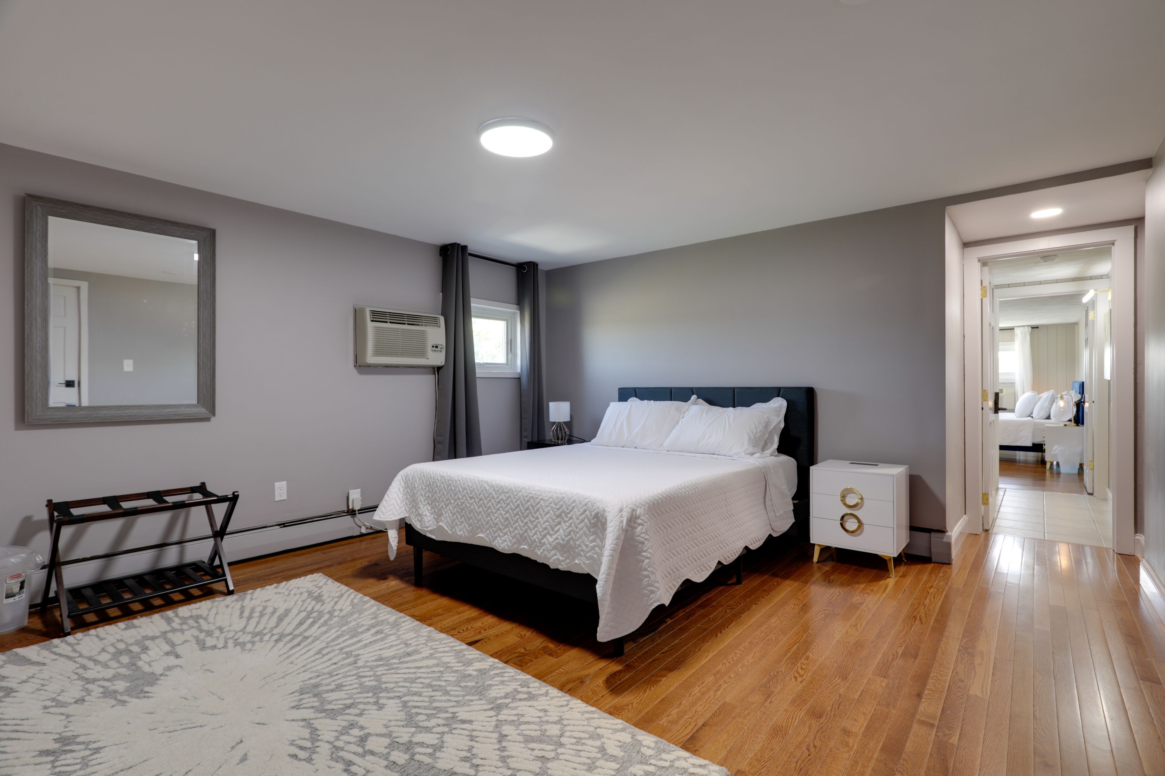 Bedroom 3 (Suite) | Main Floor | Queen Bed