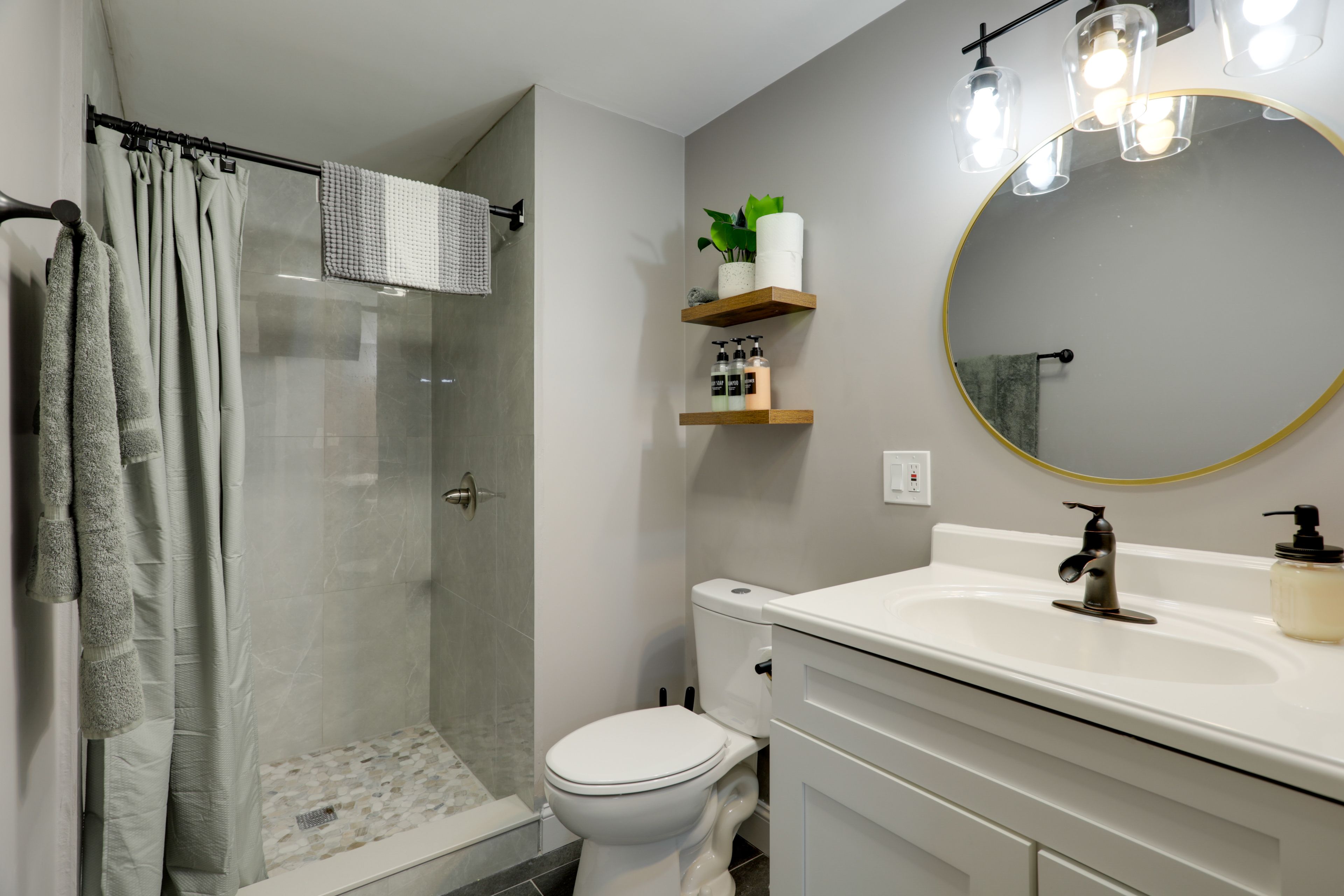 En-Suite Bathroom
