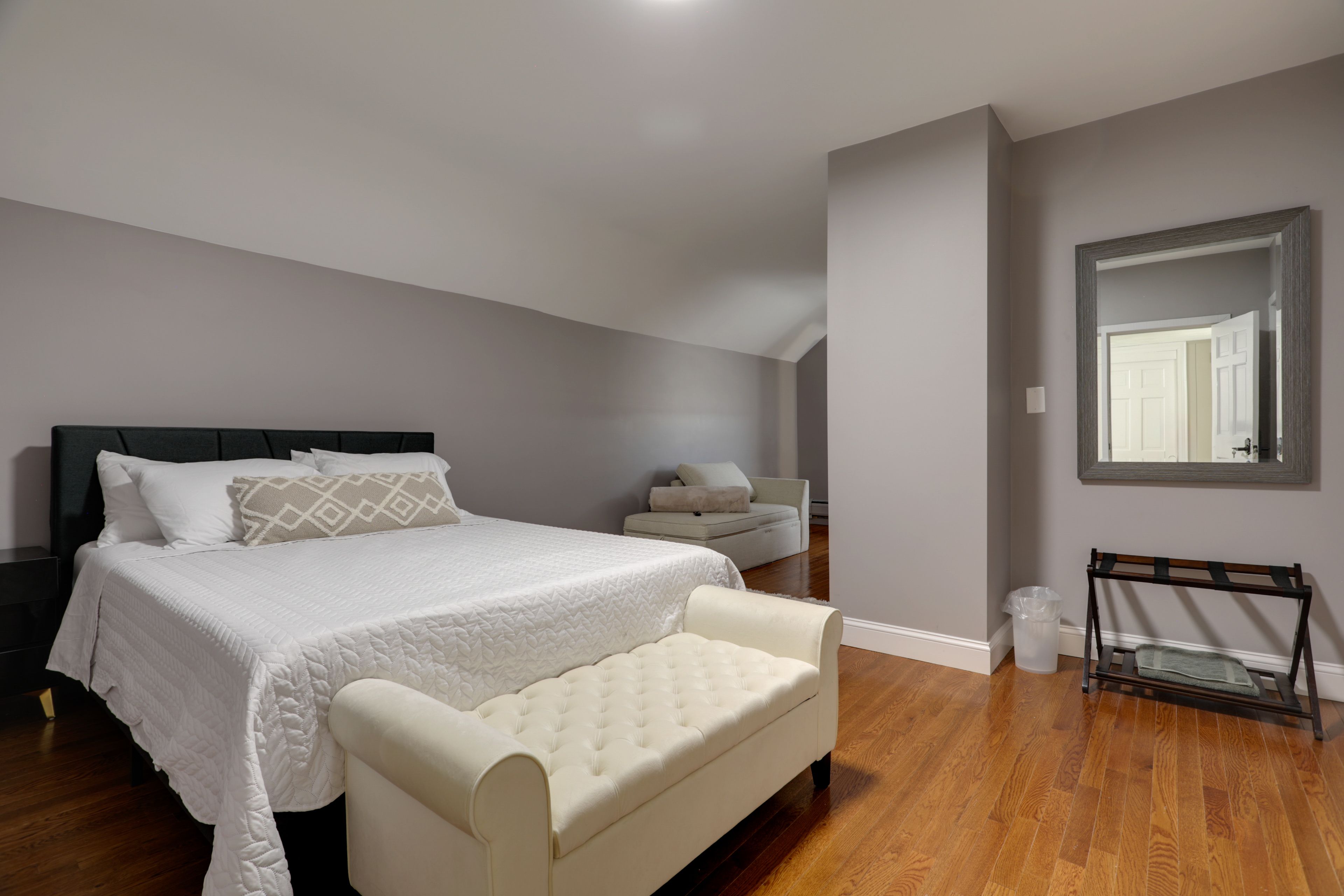 Bedroom 4 | Main Floor | Queen Bed | Smart TV