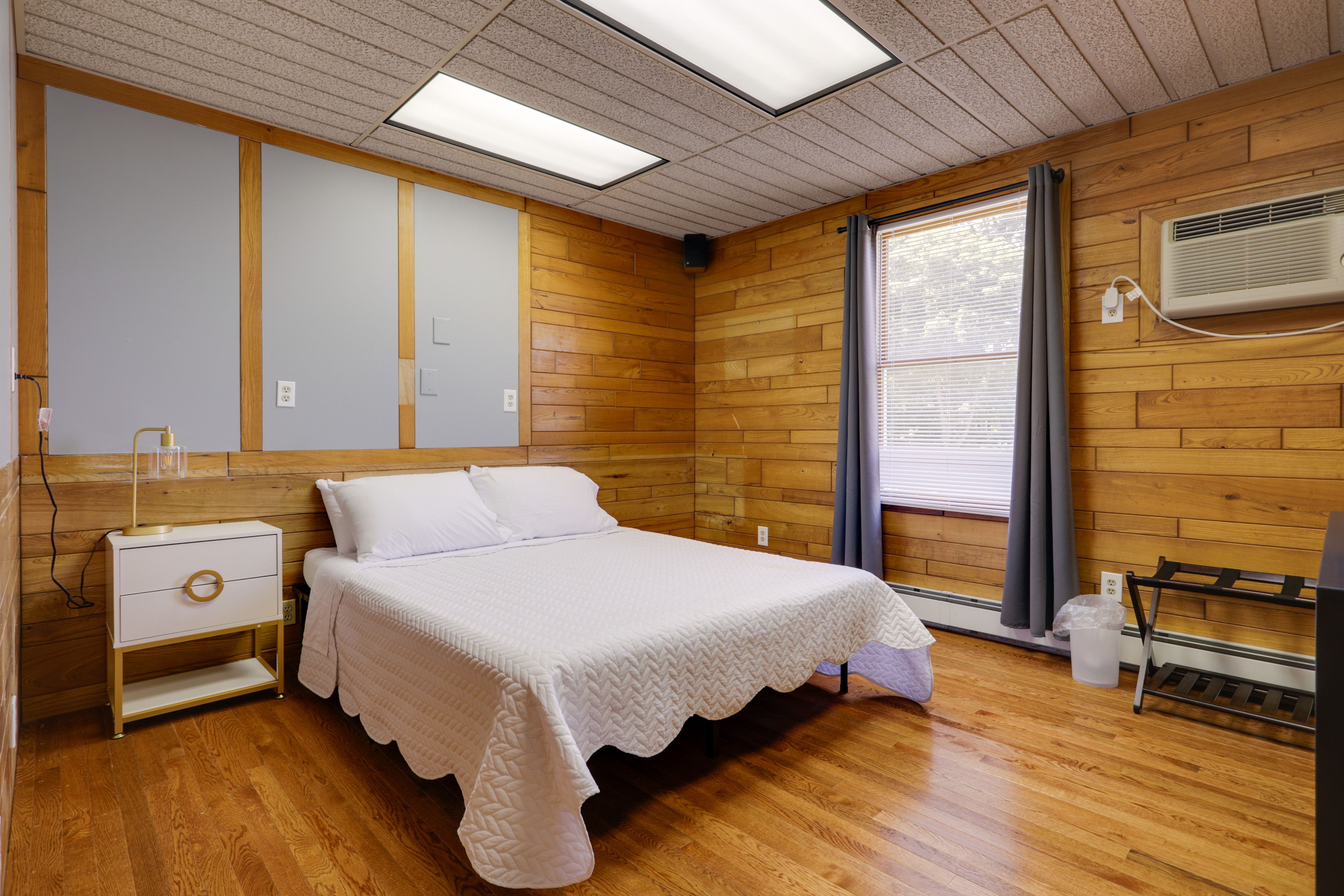 Bedroom 7 | Lower Level | Queen Bed