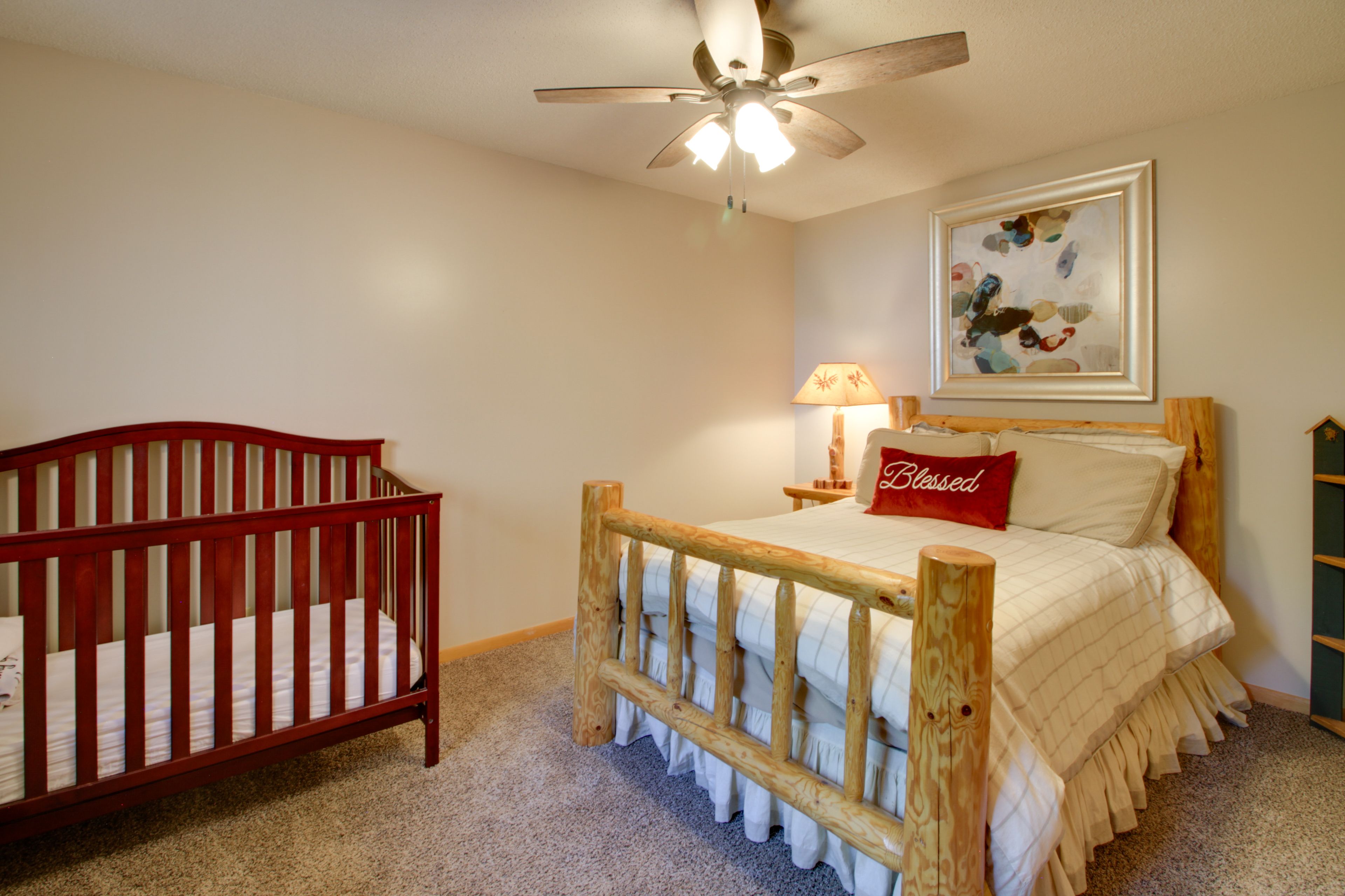 Bedroom 3 | Queen Bed | Crib