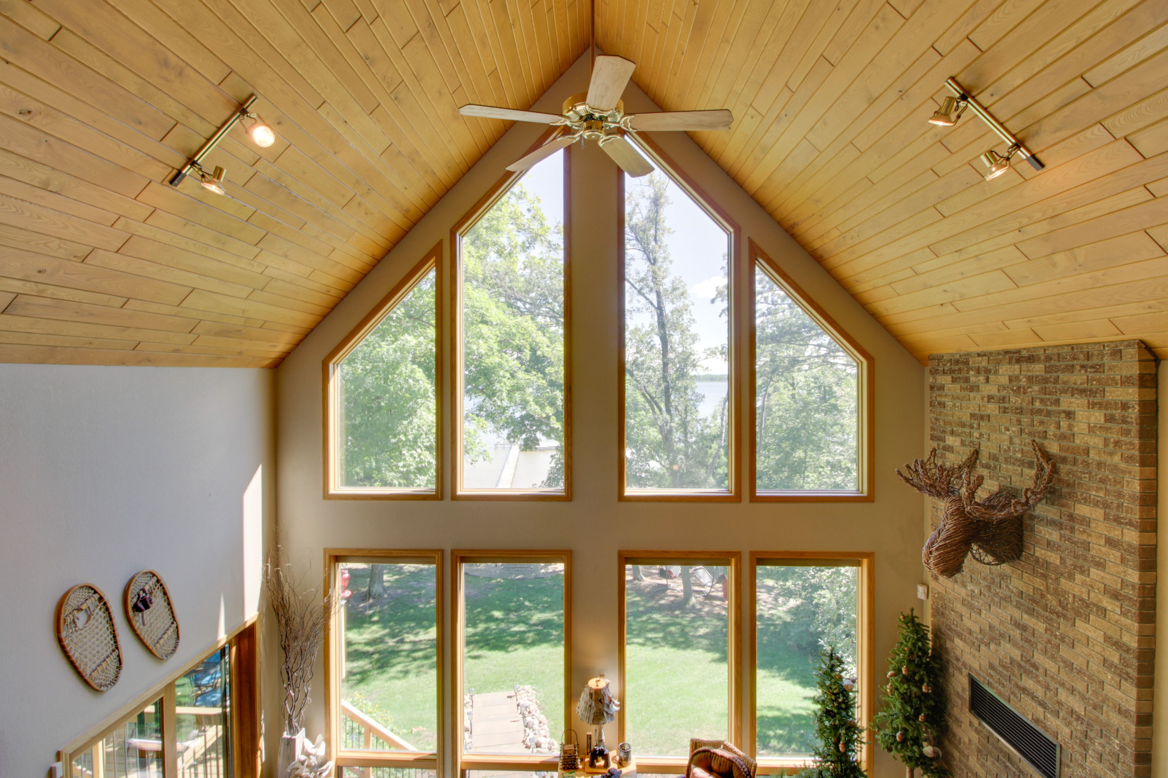 Loft Lake Views