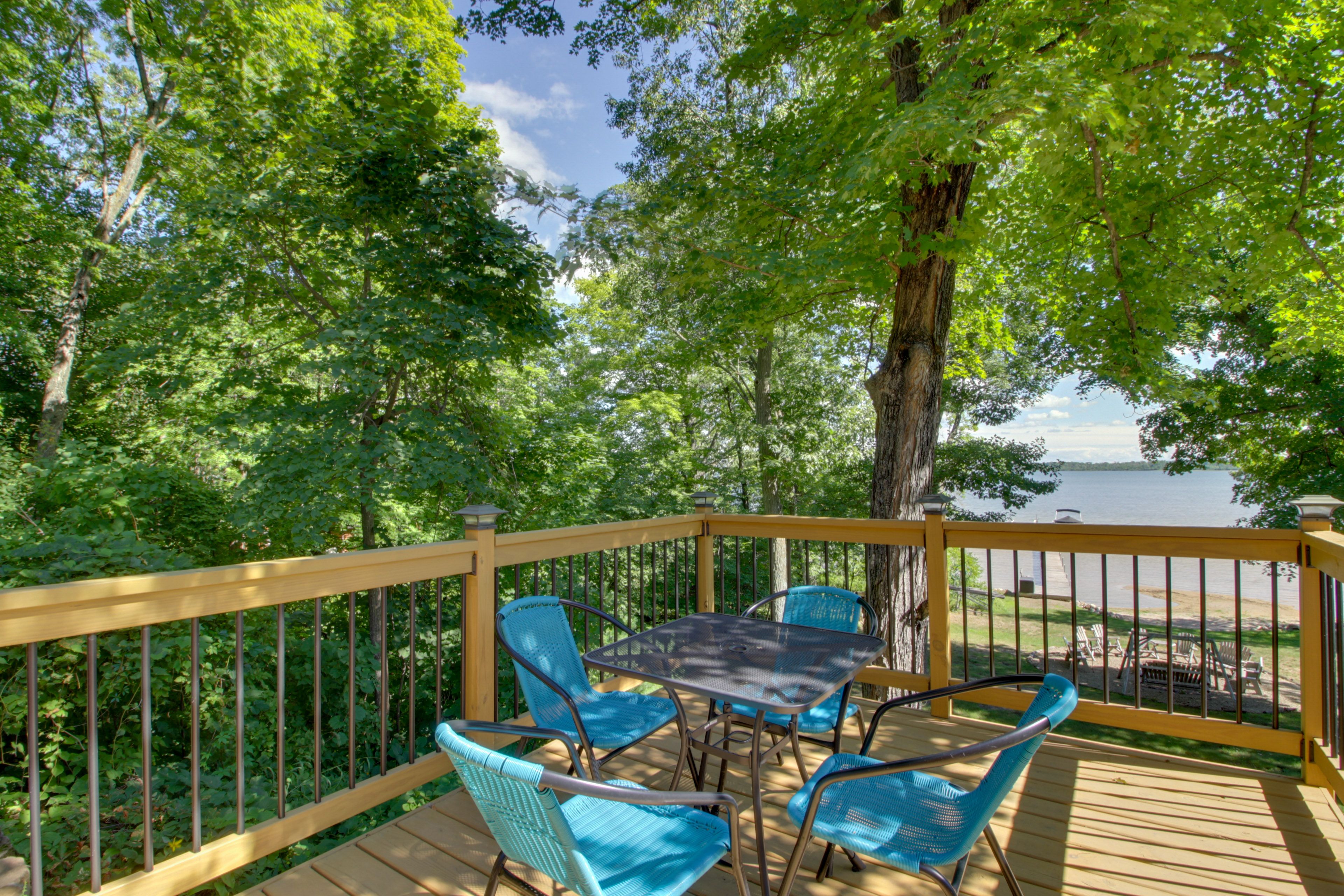Multi-Level Deck | Dining Tables