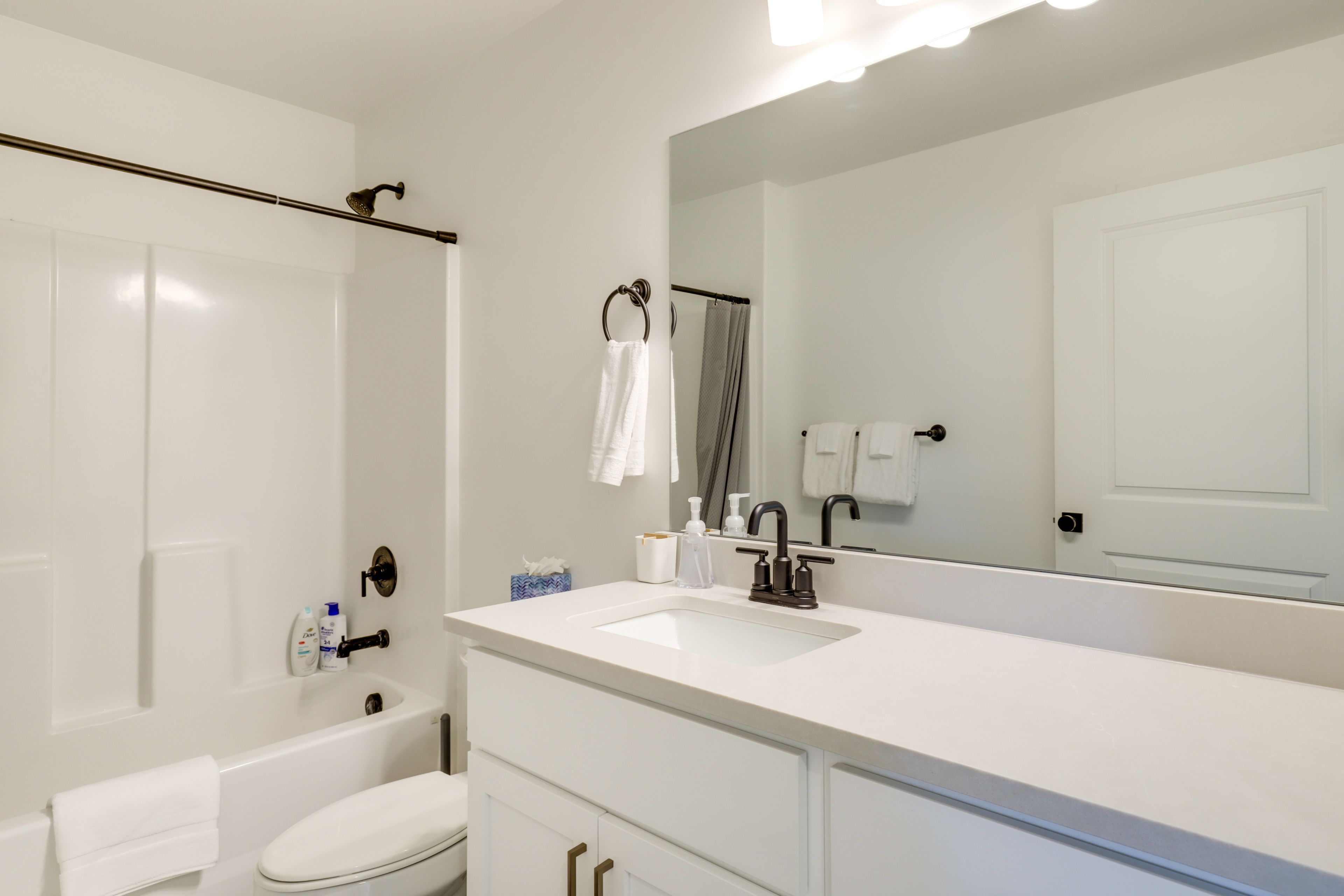 Full Bath | Complimentary Toiletries | Towels Provided | 2nd Floor
