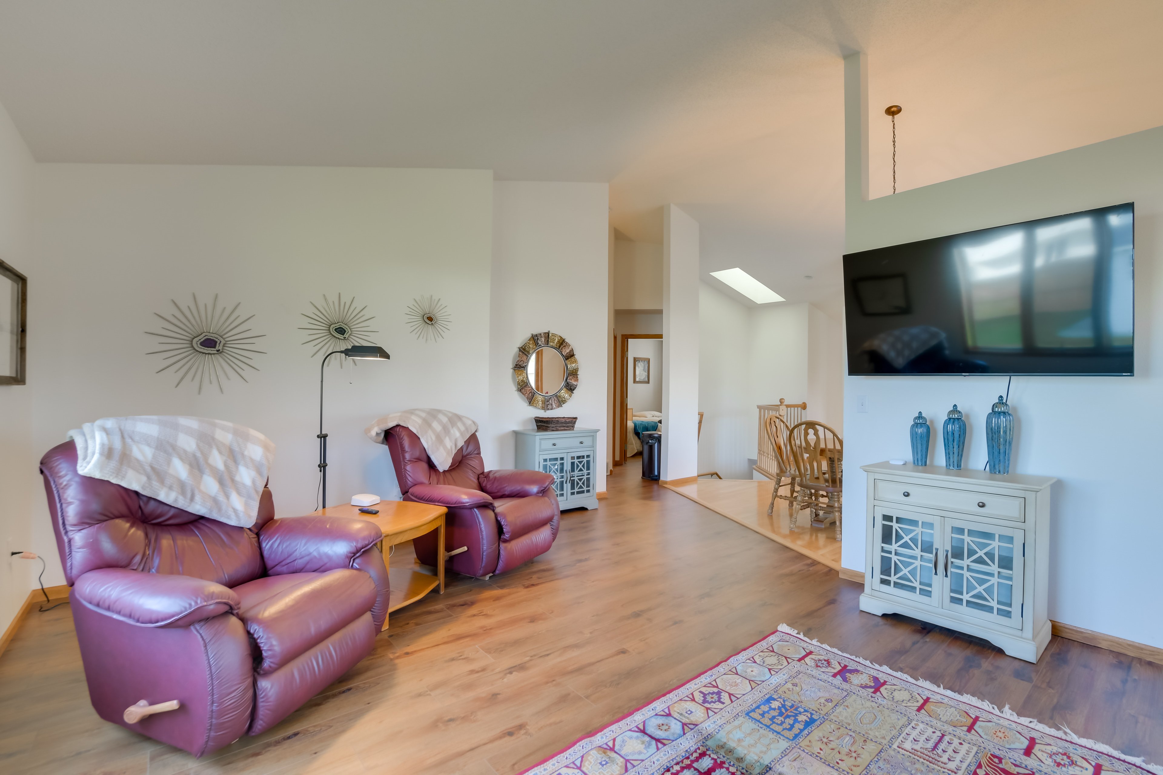 Living Room | Smart TV | Free WiFi