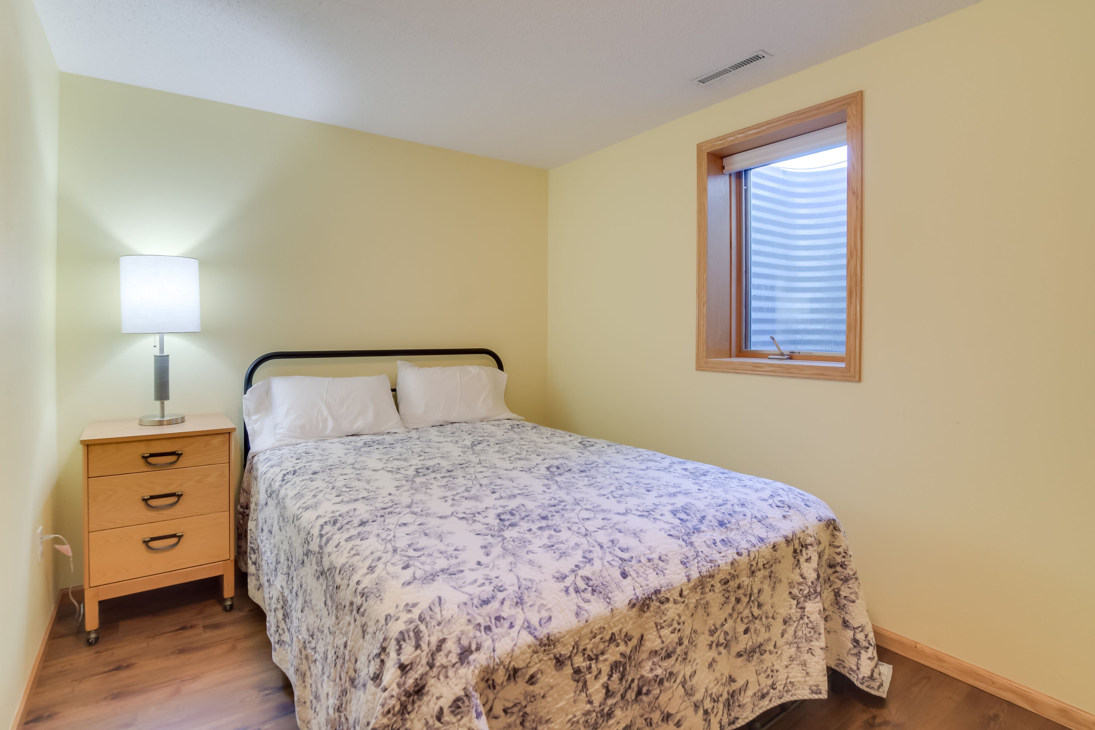 Bedroom 4 | Queen Bed | Basement Level