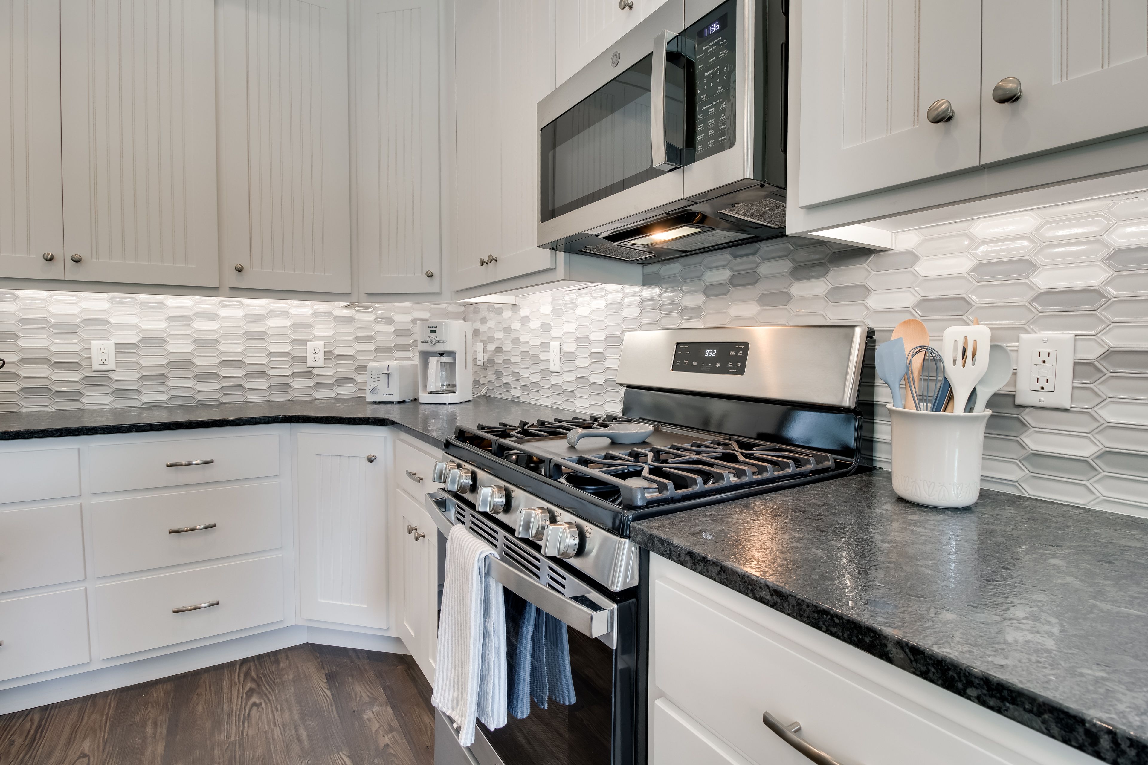 Kitchen | Coffee Pot | Toaster | Blender