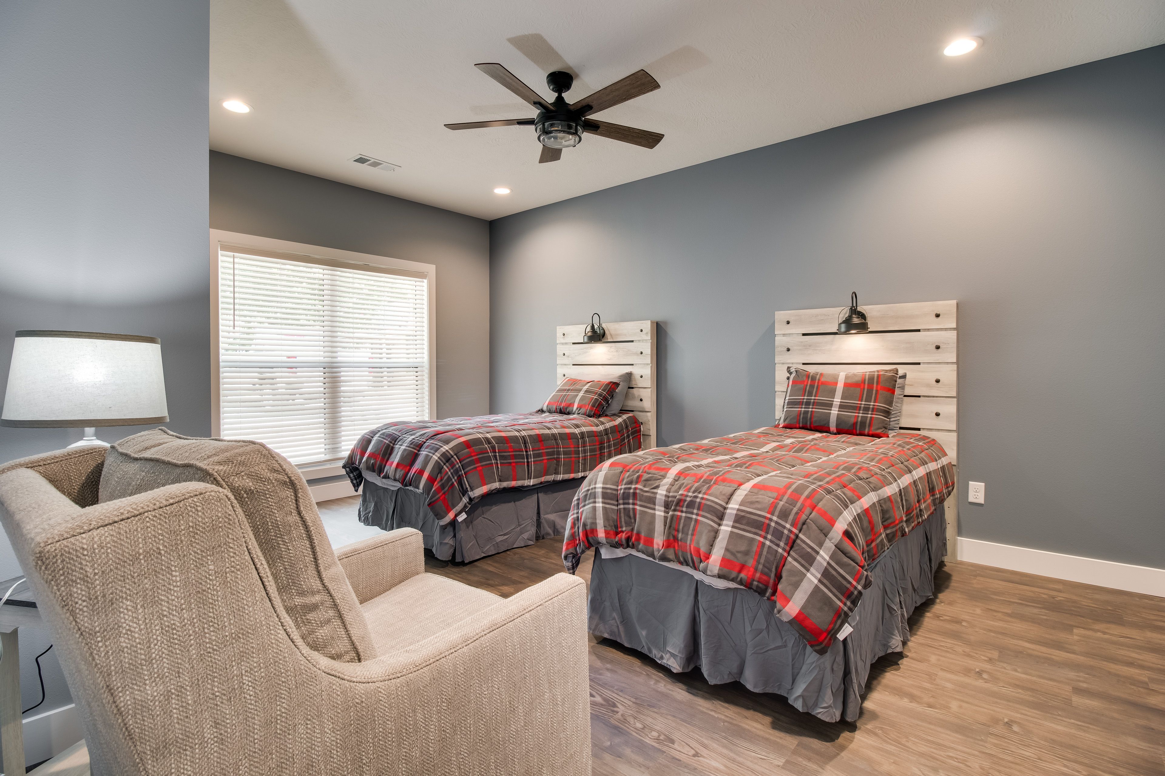 Bedroom 2 | 2 Twin Beds