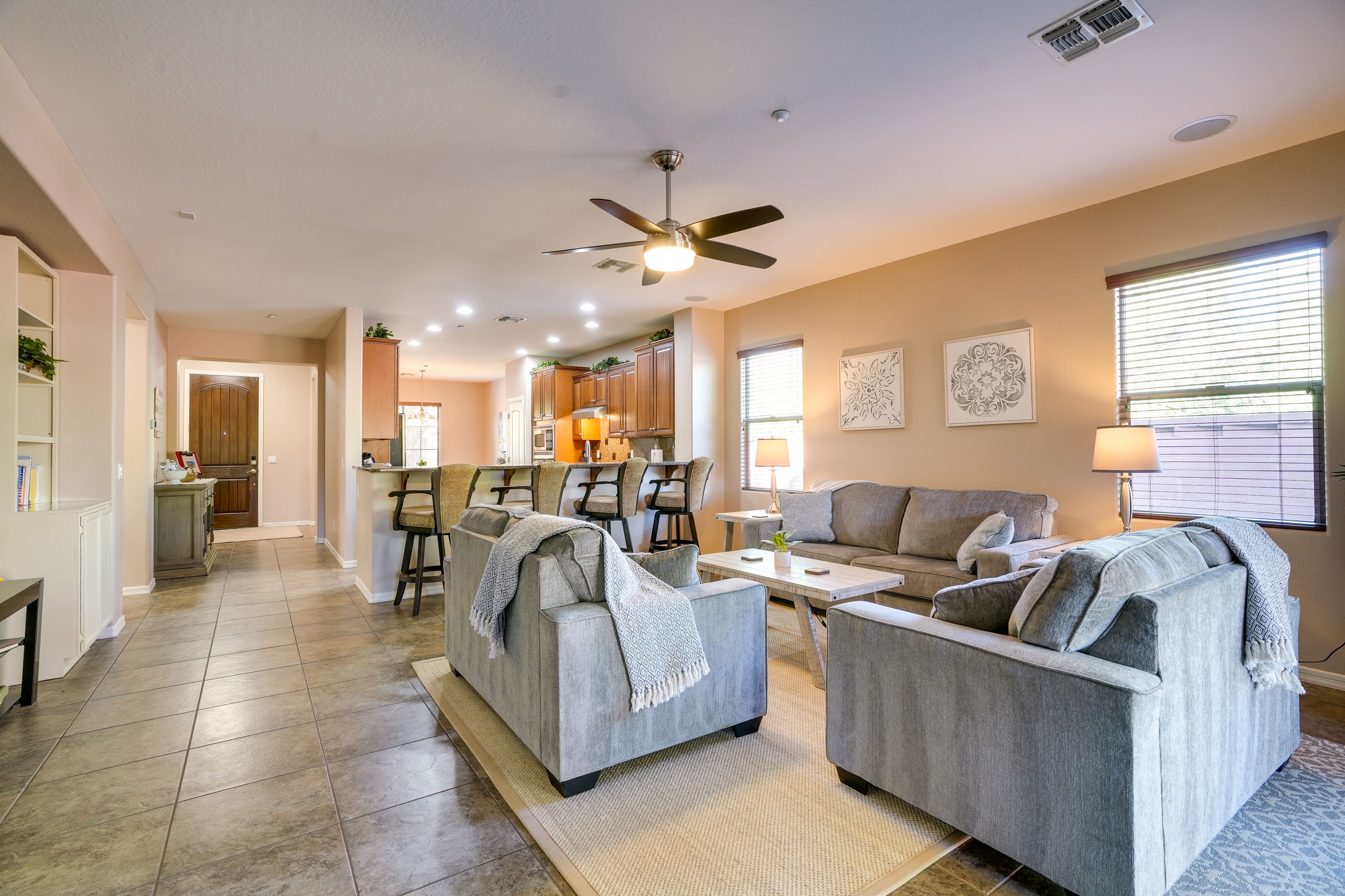 Living Room | Smart TV | Free WiFi