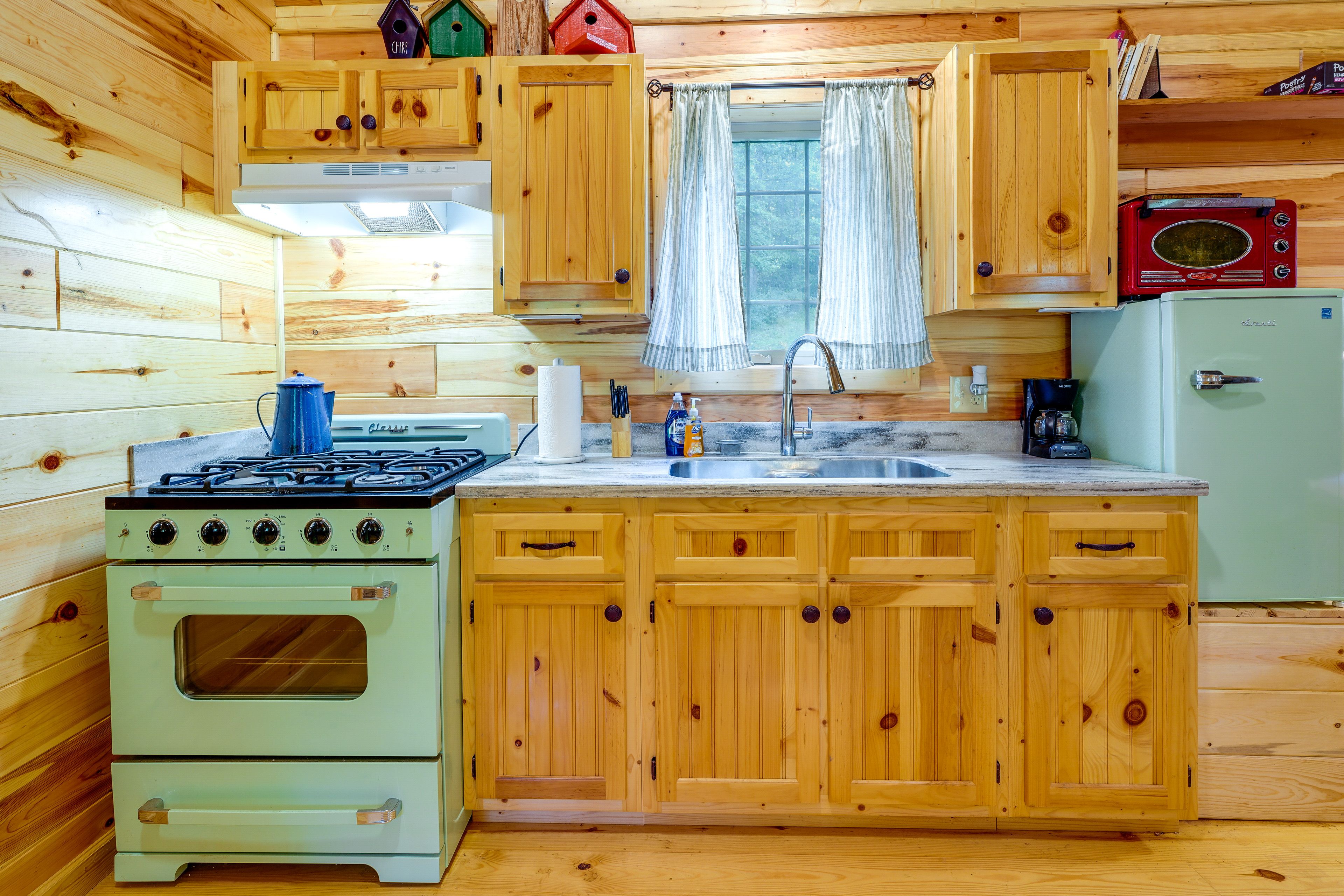 Kitchen | Stove/Oven | Cooking Basics | Coffee Maker | Mini Fridge