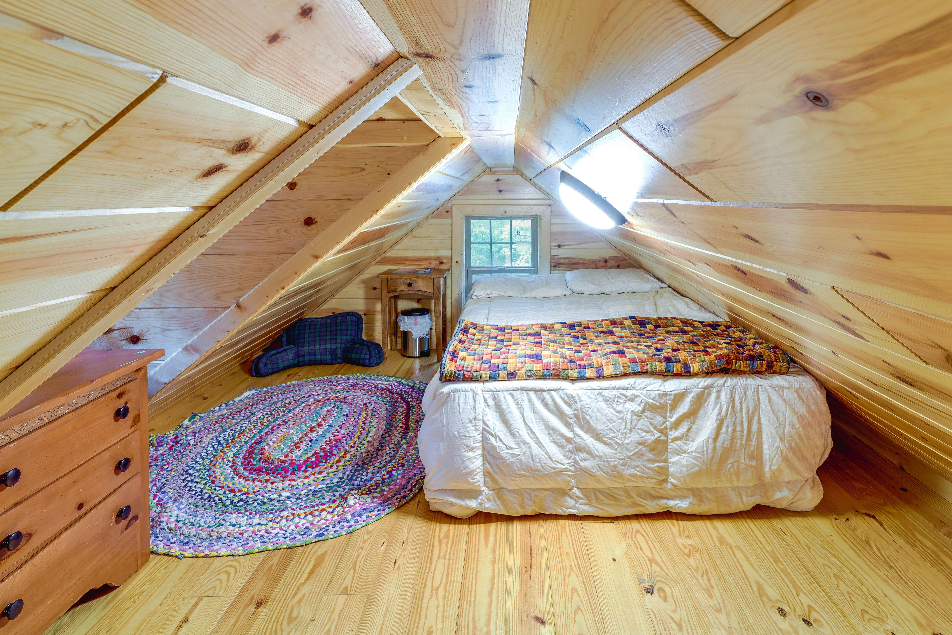 Loft | 2nd Floor | Full Bed
