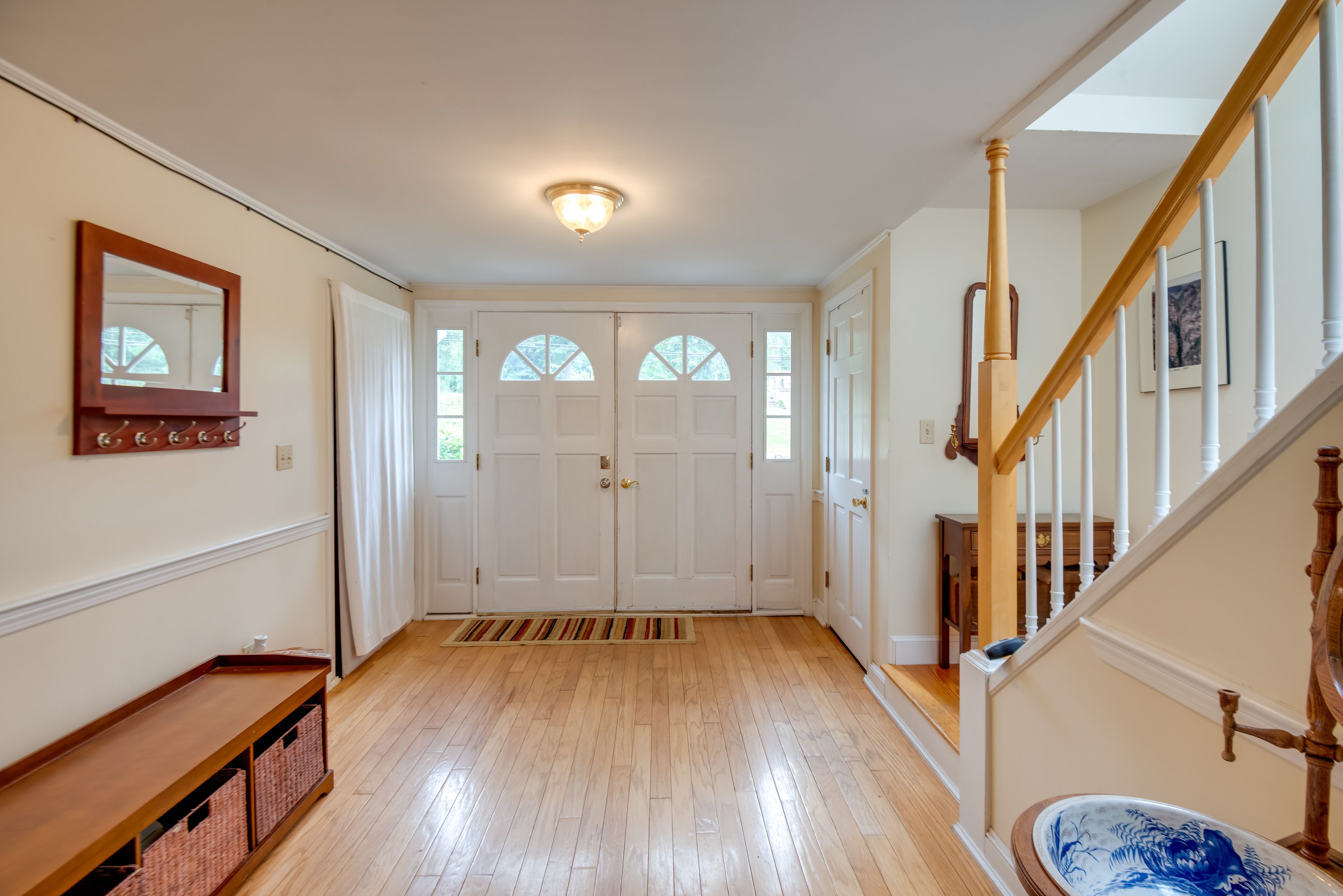 Foyer (Shared w/ 1 Other Unit)