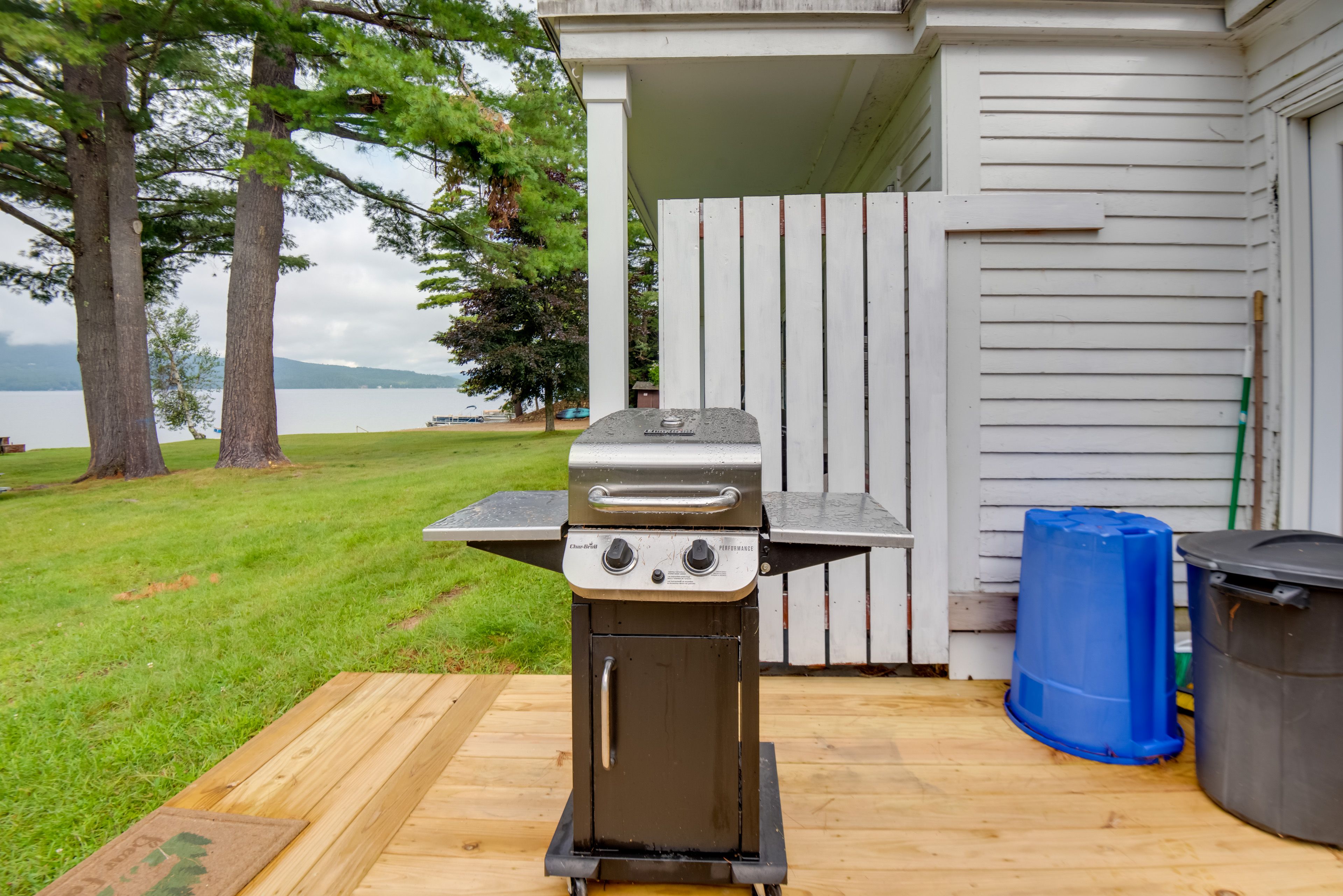 Private Deck | Gas Grill
