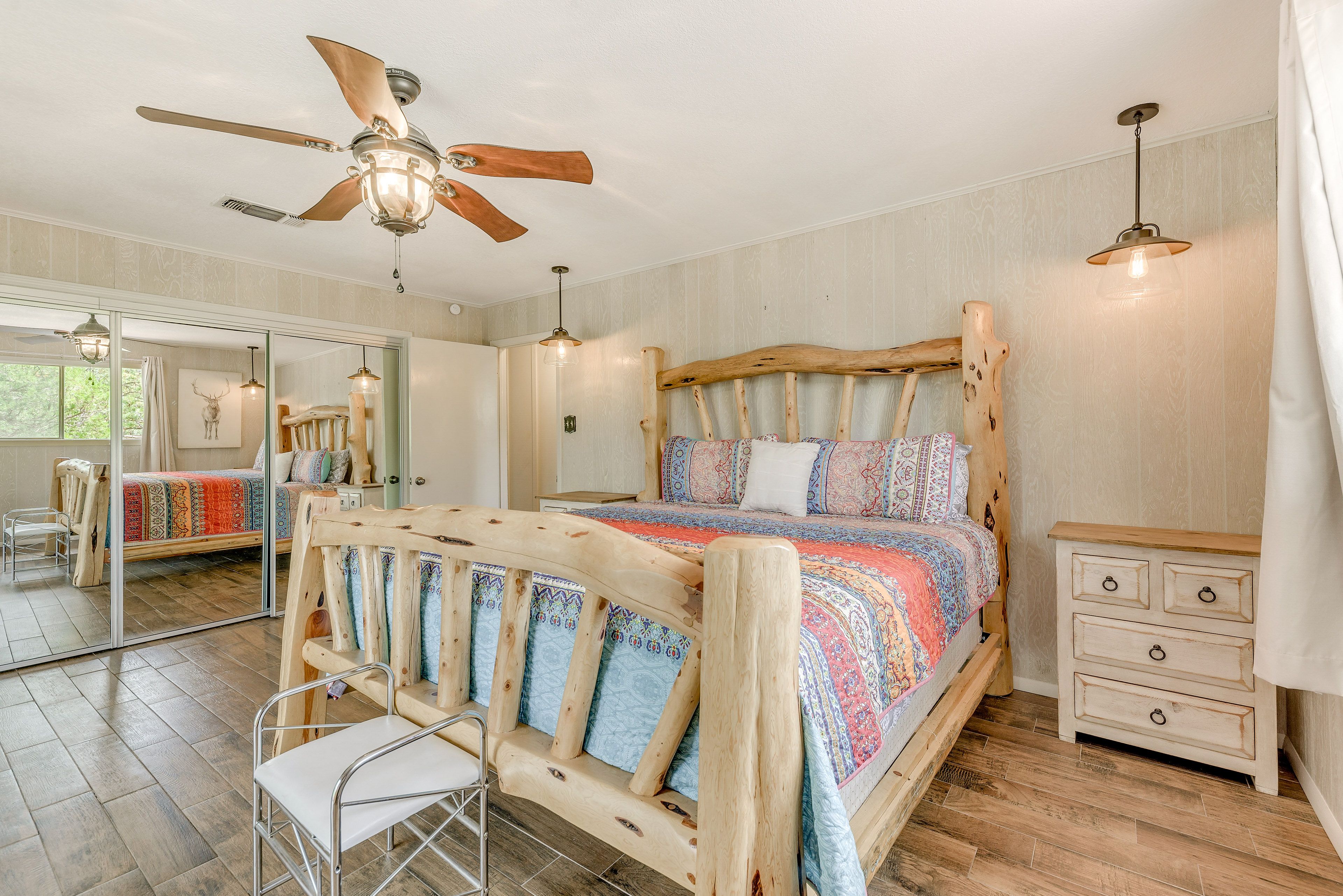 Bedroom 1 | King Bed | Linens Provided