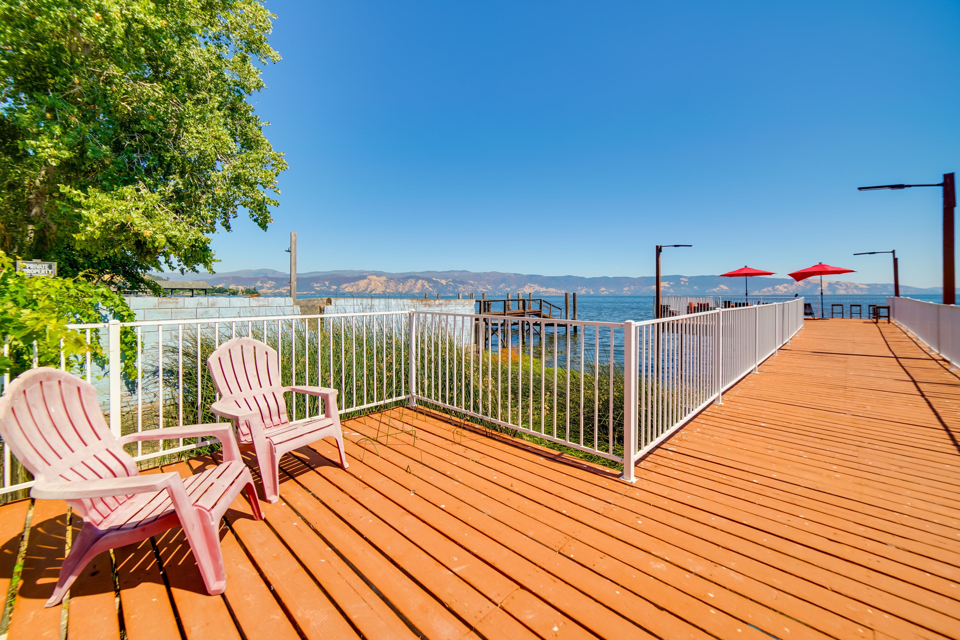 Pier | Boat Launch | Lake View | Dining Areas
