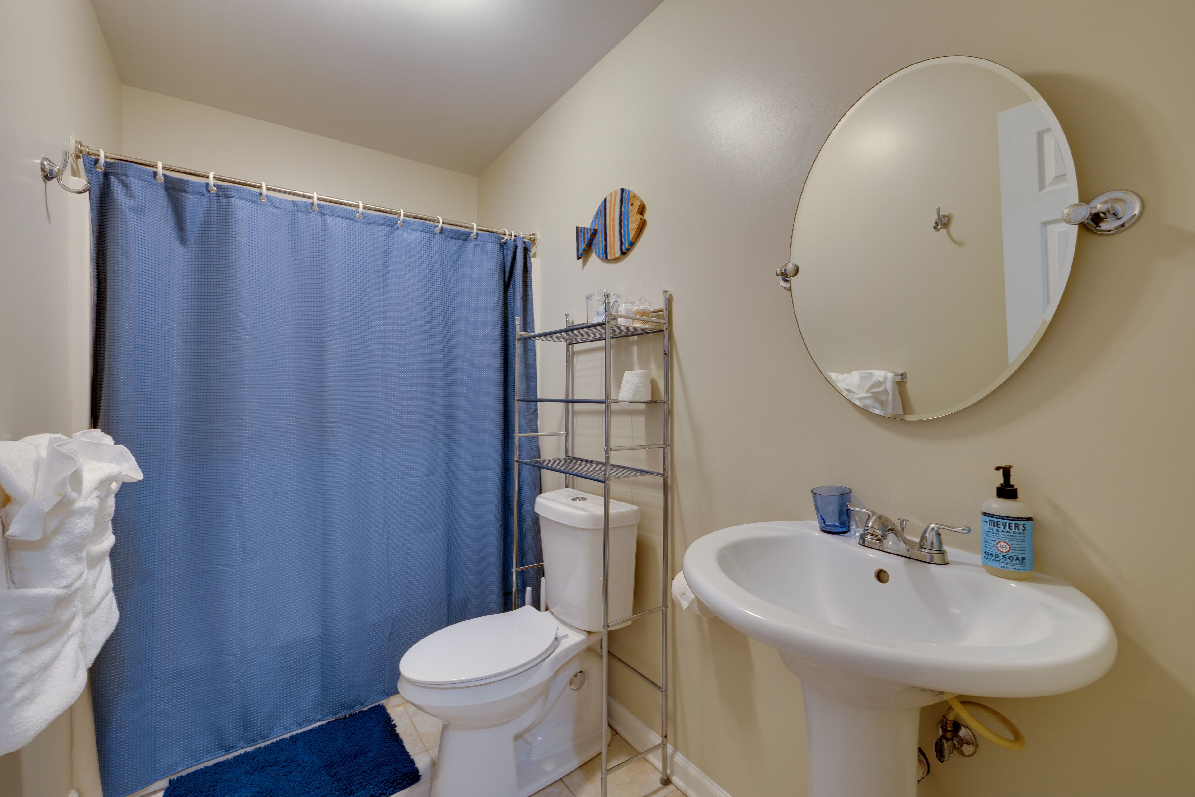 Full Bathroom