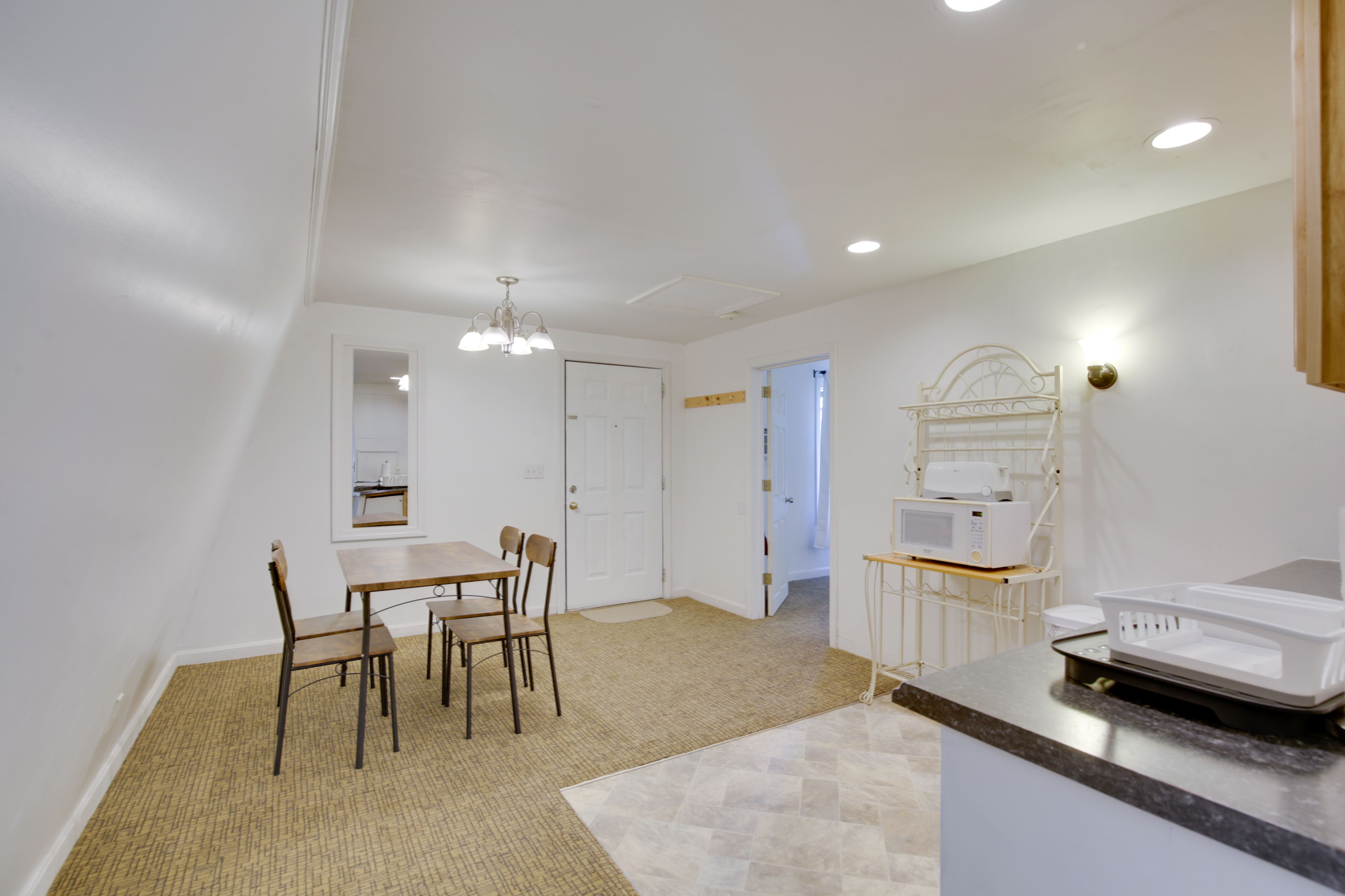 Dining Area | Dishware/Flatware